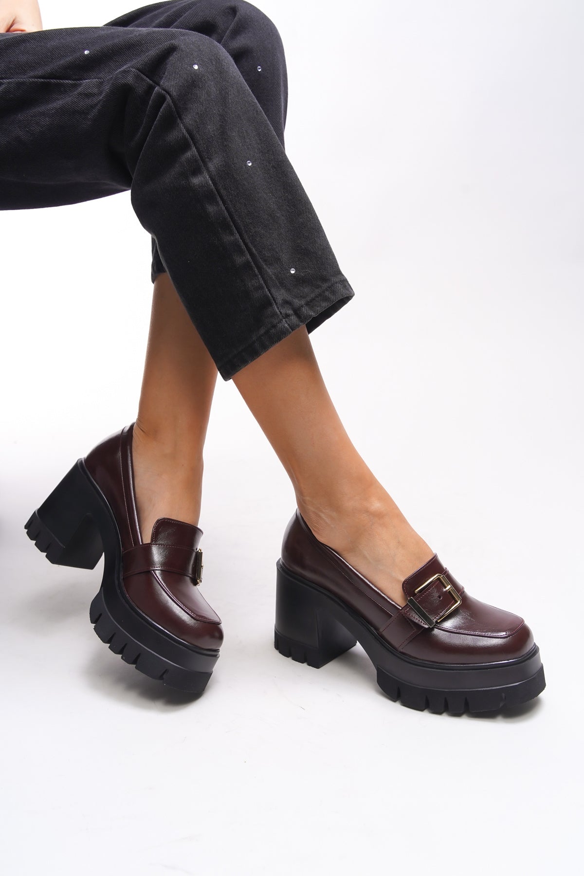 Riccon Taryndilwen Kadın Tokalı Topuklu Loafer 00121009 Siyah Kırışık Rugan