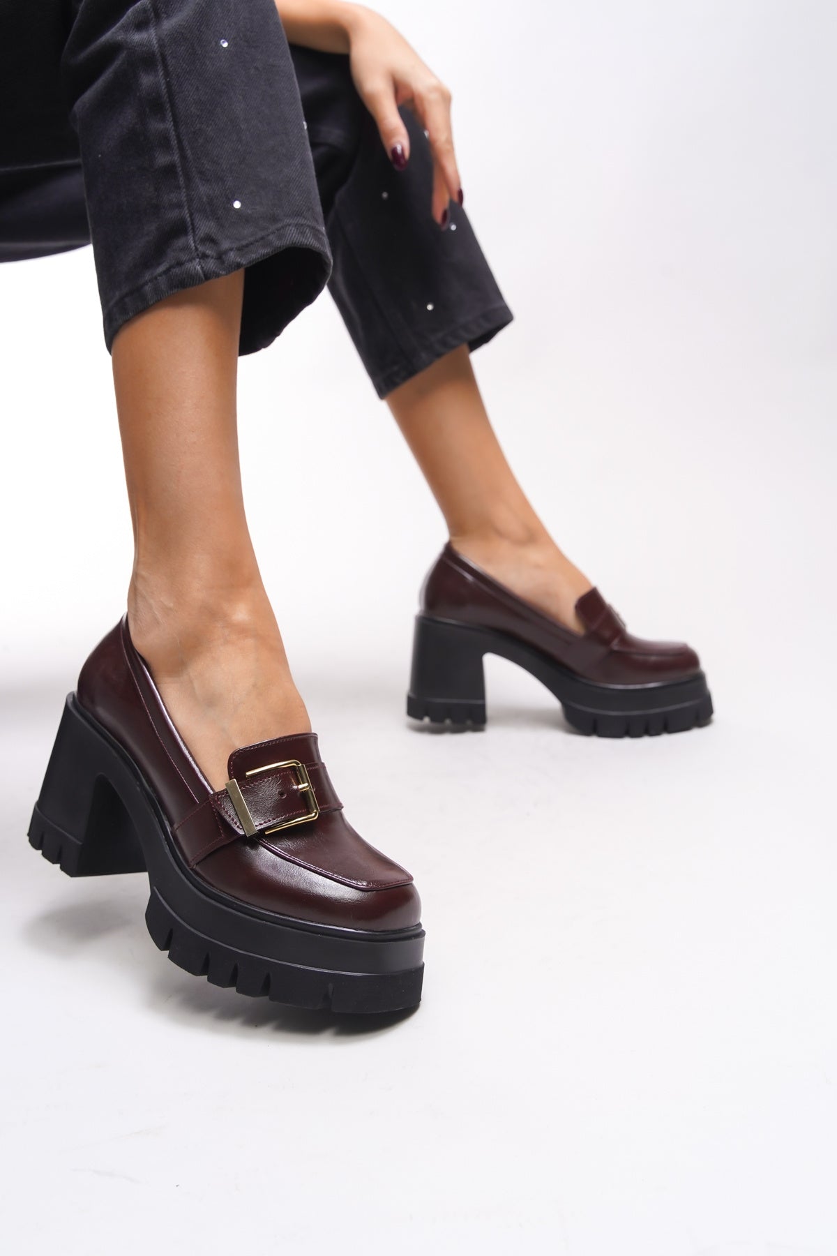 Riccon Taryndilwen Kadın Tokalı Topuklu Loafer 00121009 Siyah Kırışık Rugan
