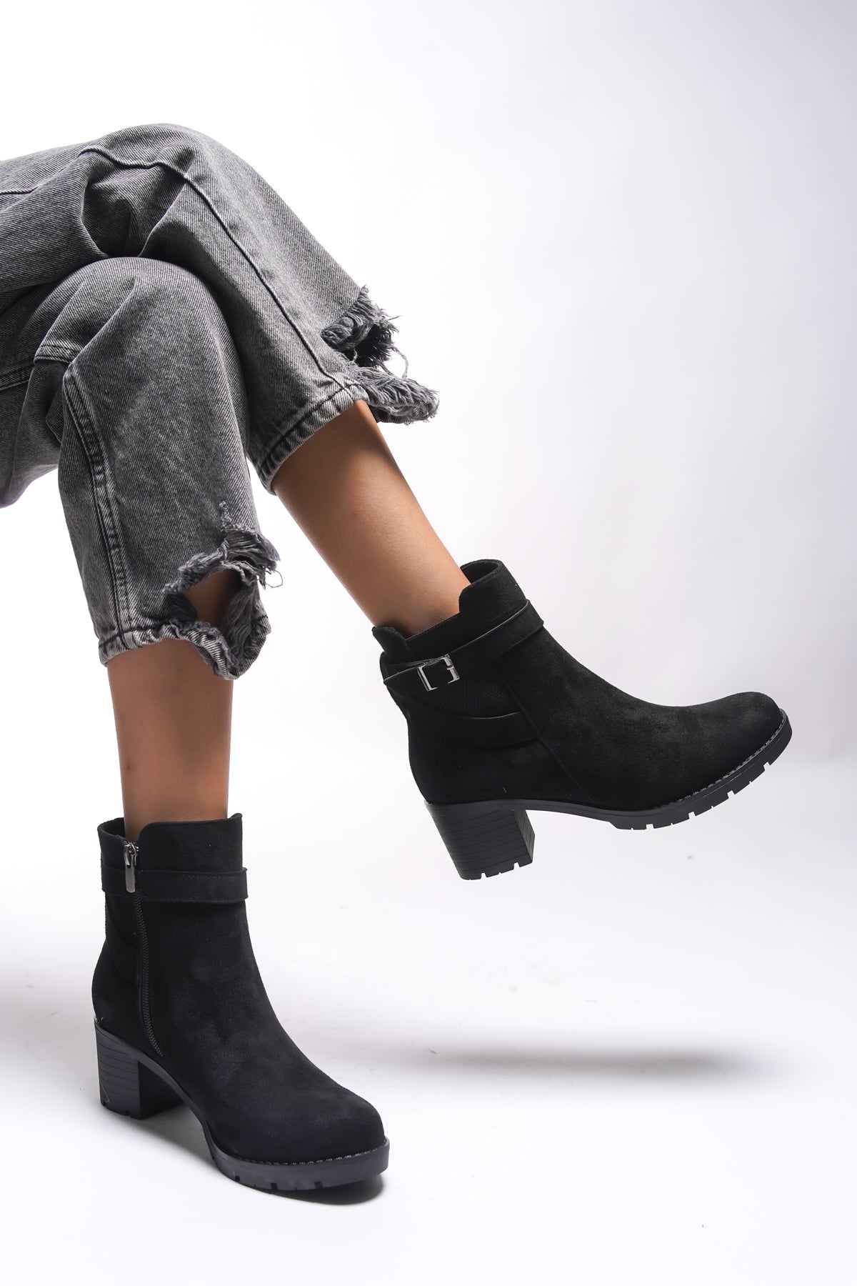 Riccon Lilixipha Kadın Toka Detaylı Lastikli Topuklu Bot 0012730