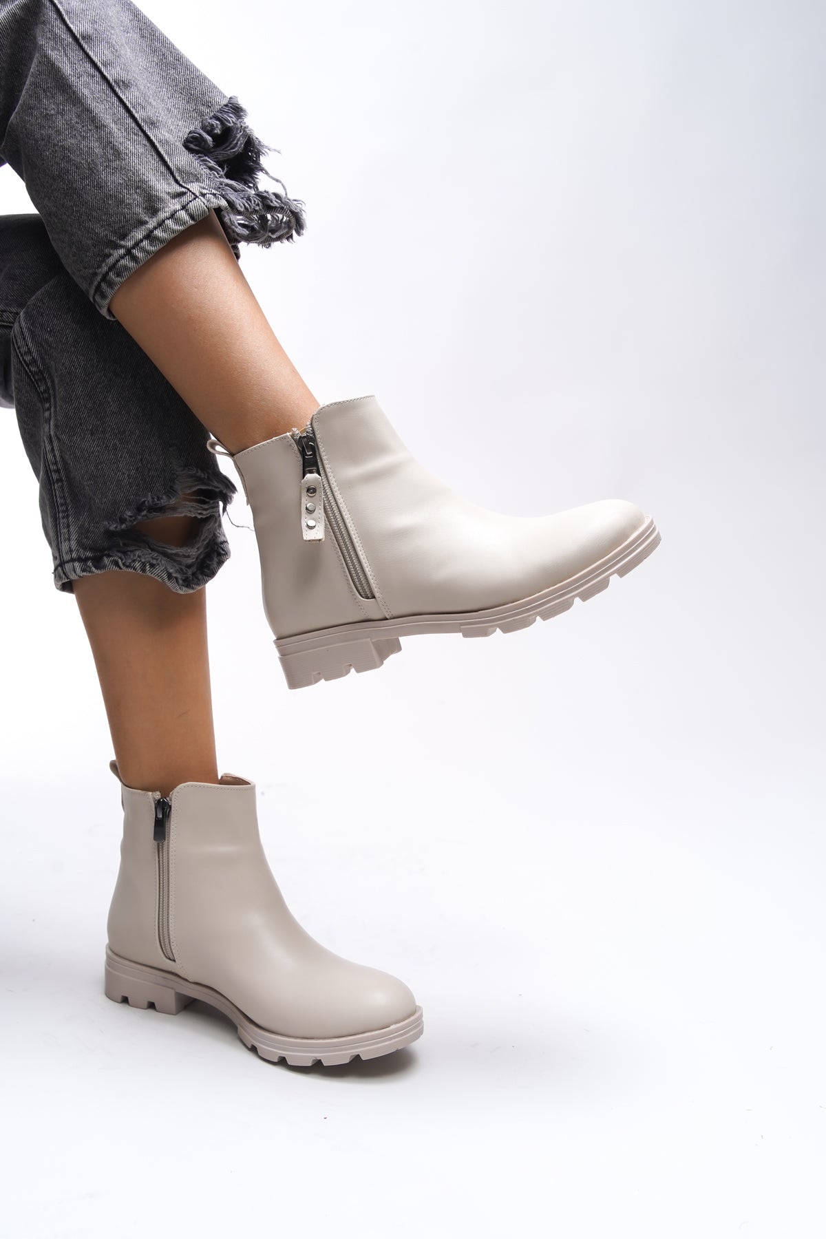 Riccon Elislaena Kadın Fermuarlı Bot 0012101