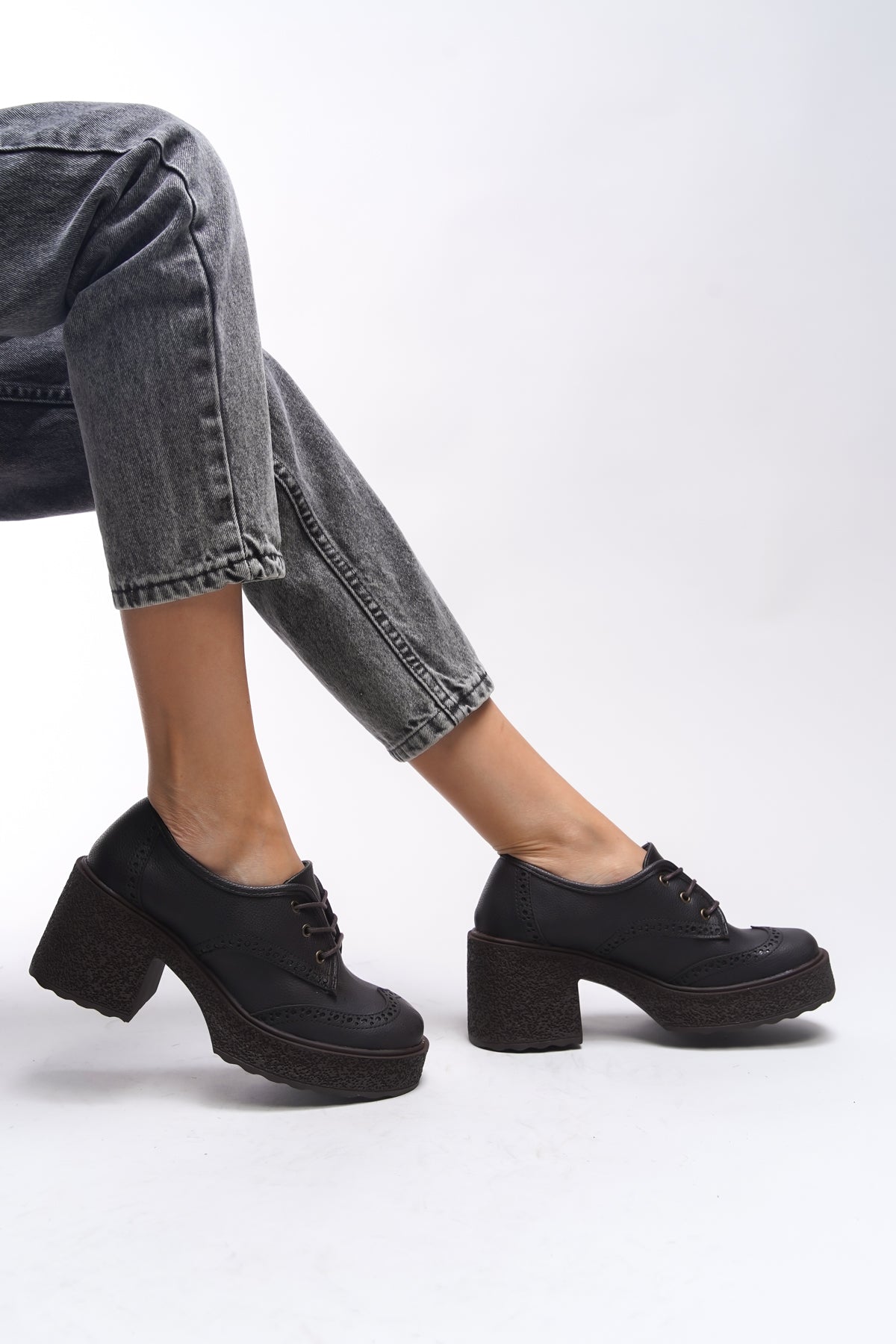 Riccon Ghinziss Kadın Topuklu Bağcıklı Loafer 00121570 Dokulu Kahverengi Cilt