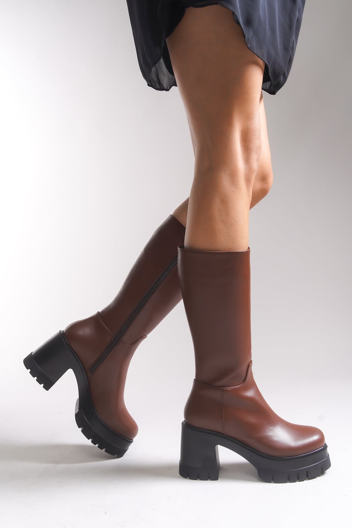 Riccon Lvamel Kadın Diz Altı Topuklu Çizme 0012501