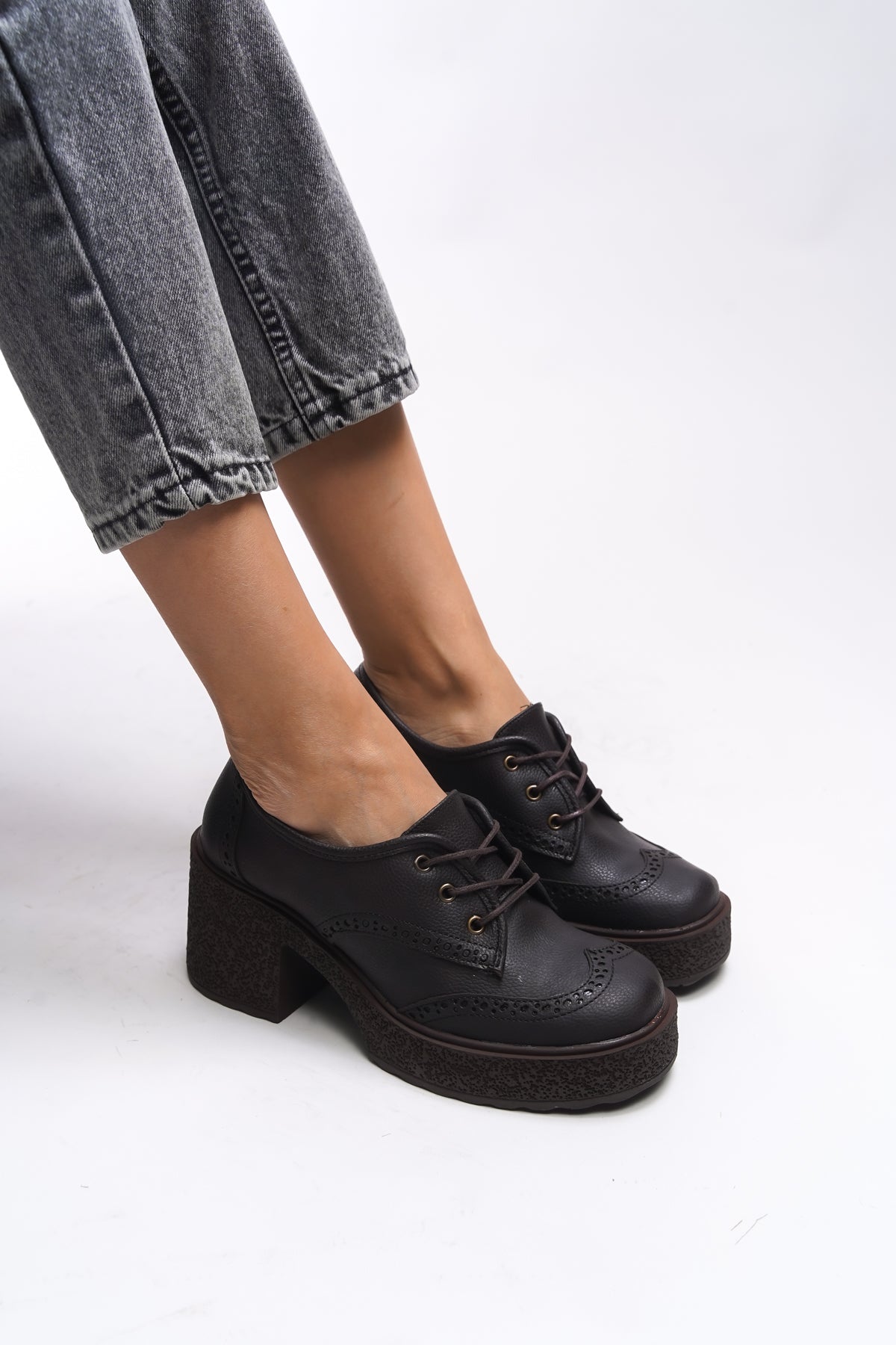 Riccon Ghinziss Kadın Topuklu Bağcıklı Loafer 00121570 Dokulu Kahverengi Cilt