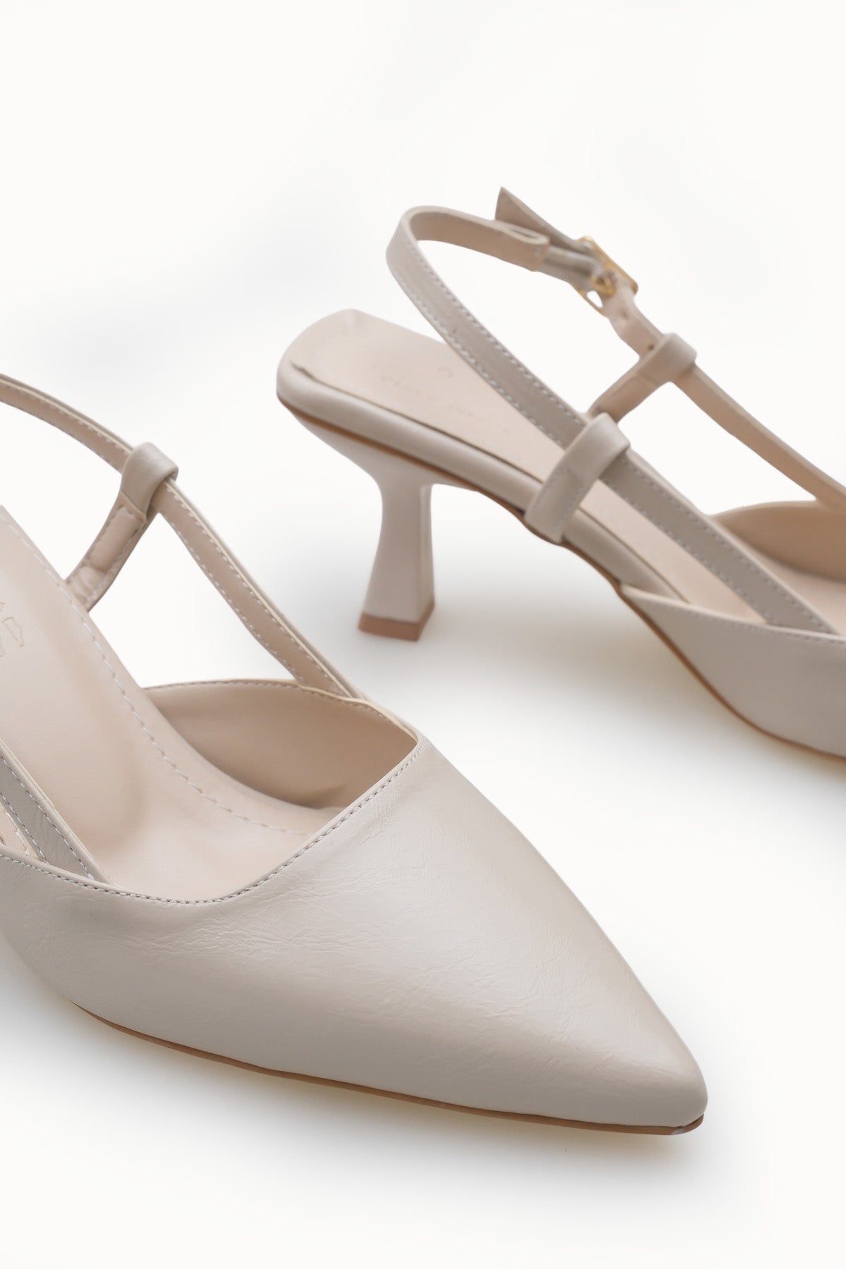 Riccon Evelniel Kadın Arkası Açık Sivri Burun Stiletto 001209 Ten Rustik