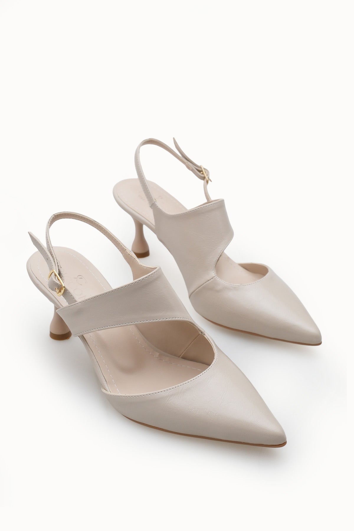 Riccon Kadın Sivri Burunlu Arkası Açık İnce Topuklu Ayakkabı 0012561 Ten Rustik