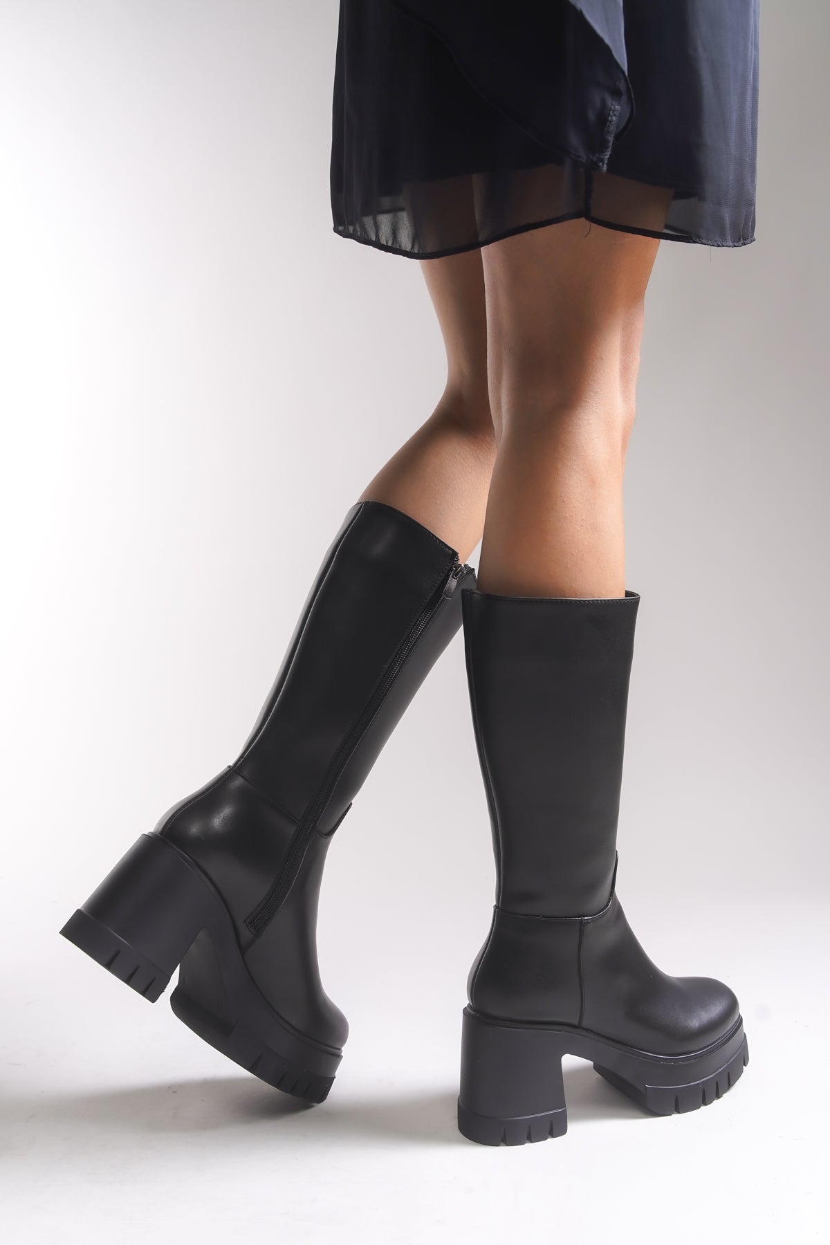 Riccon Lvamel Kadın Diz Altı Topuklu Çizme 0012501