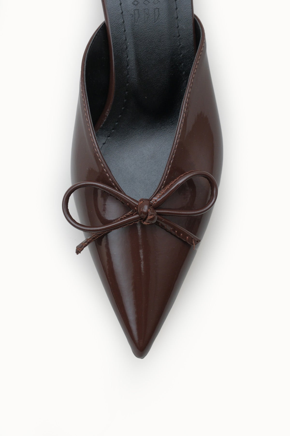 Riccon Kadın Sivri Burunlu İnce Topuklu Terlik 0012211 Kahverengi Rugan