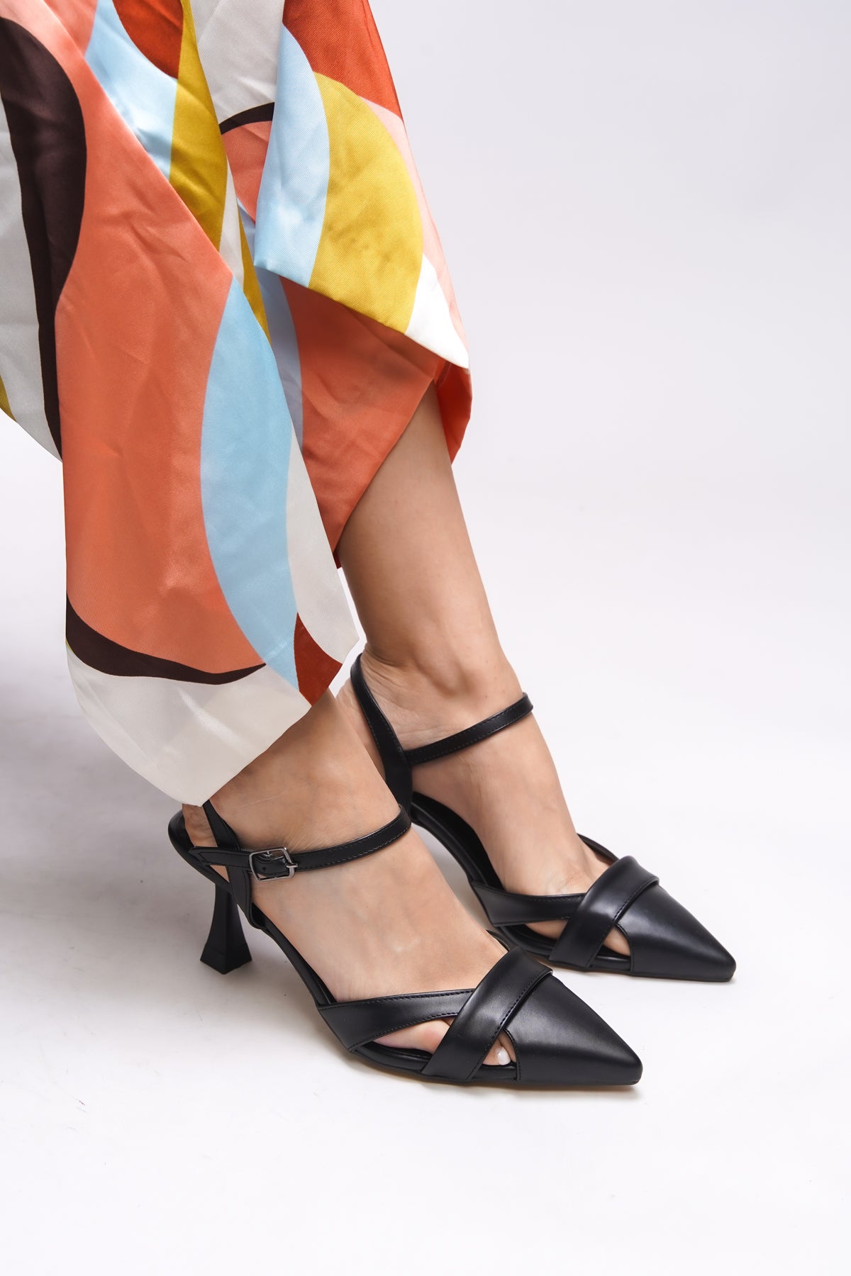 Riccon Esronyn Kadın Arkası Açık Sivri Burun Stiletto 0012707