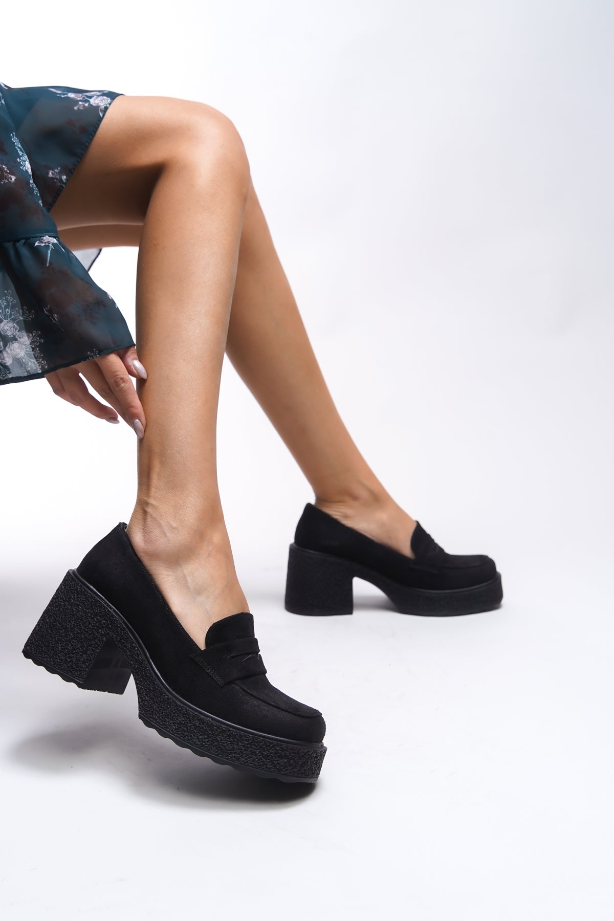 Riccon Quphrele Kadın Topuklu Loafer 00121520 Siyah Süet