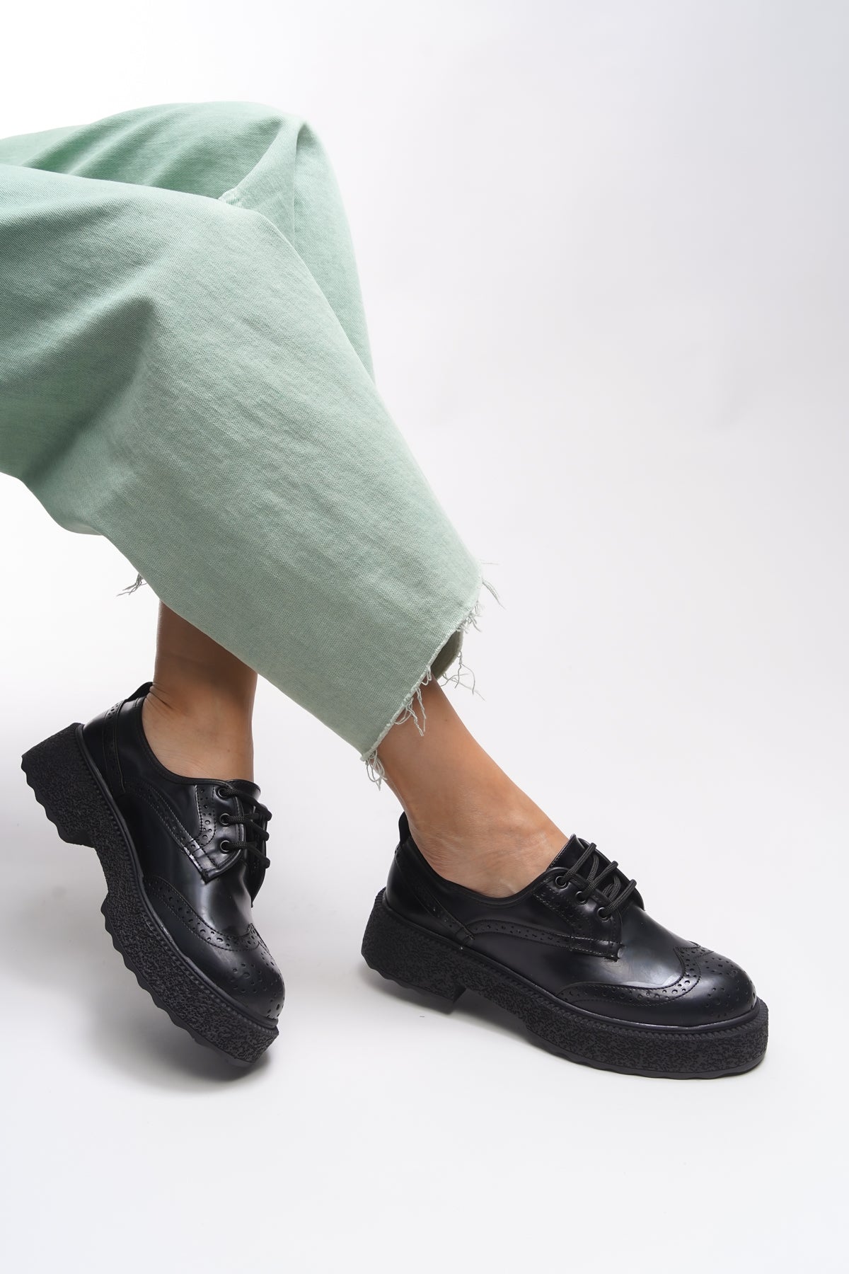 Riccon Oknyrth Kadın Bağcıklı Loafer 00121990 Mat Siyah Rugan