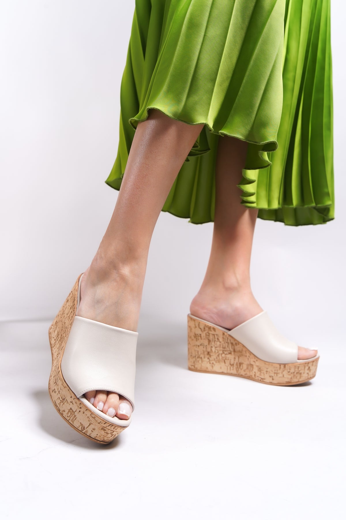 Riccon Ulnaserine Kadın Topuklu Terlik 0012699