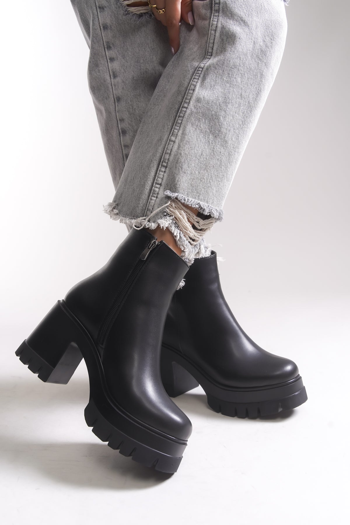 Riccon Eshathbel Kadın Topuklu Bot 0012510