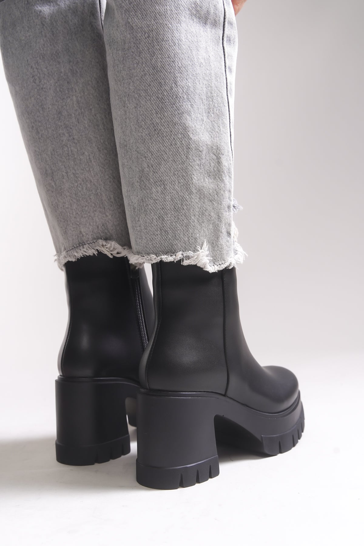 Riccon Eshathbel Kadın Topuklu Bot 0012510