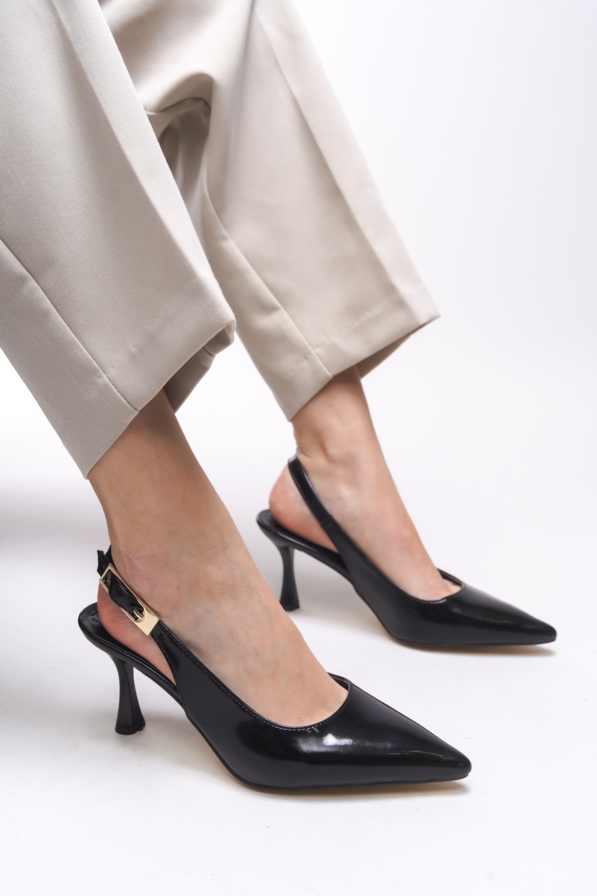 Riccon Theftrine Kadın Sivri Burun Topuklu Ayakkabı 0012106