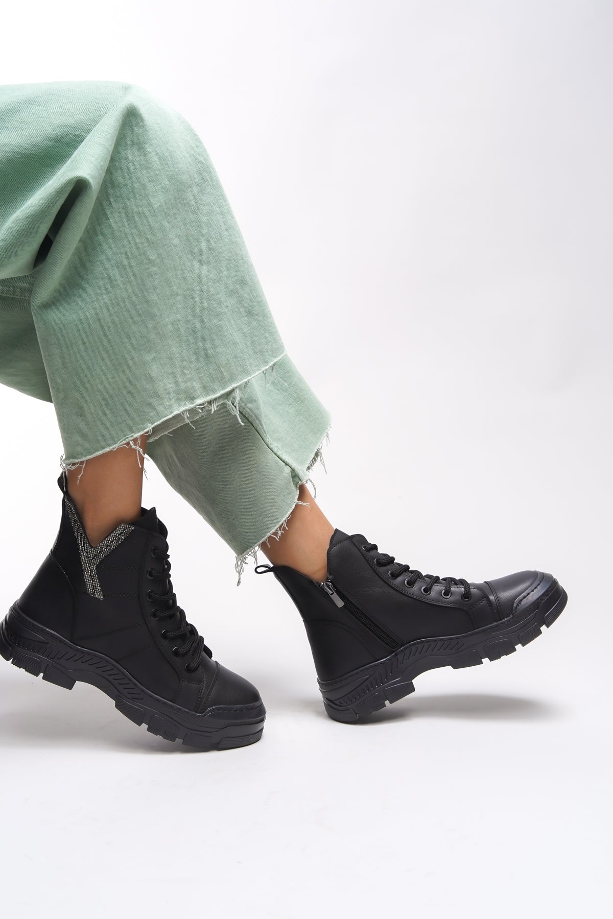 Riccon Maerlira Kadın Zincir ve Toka Detaylı Bot