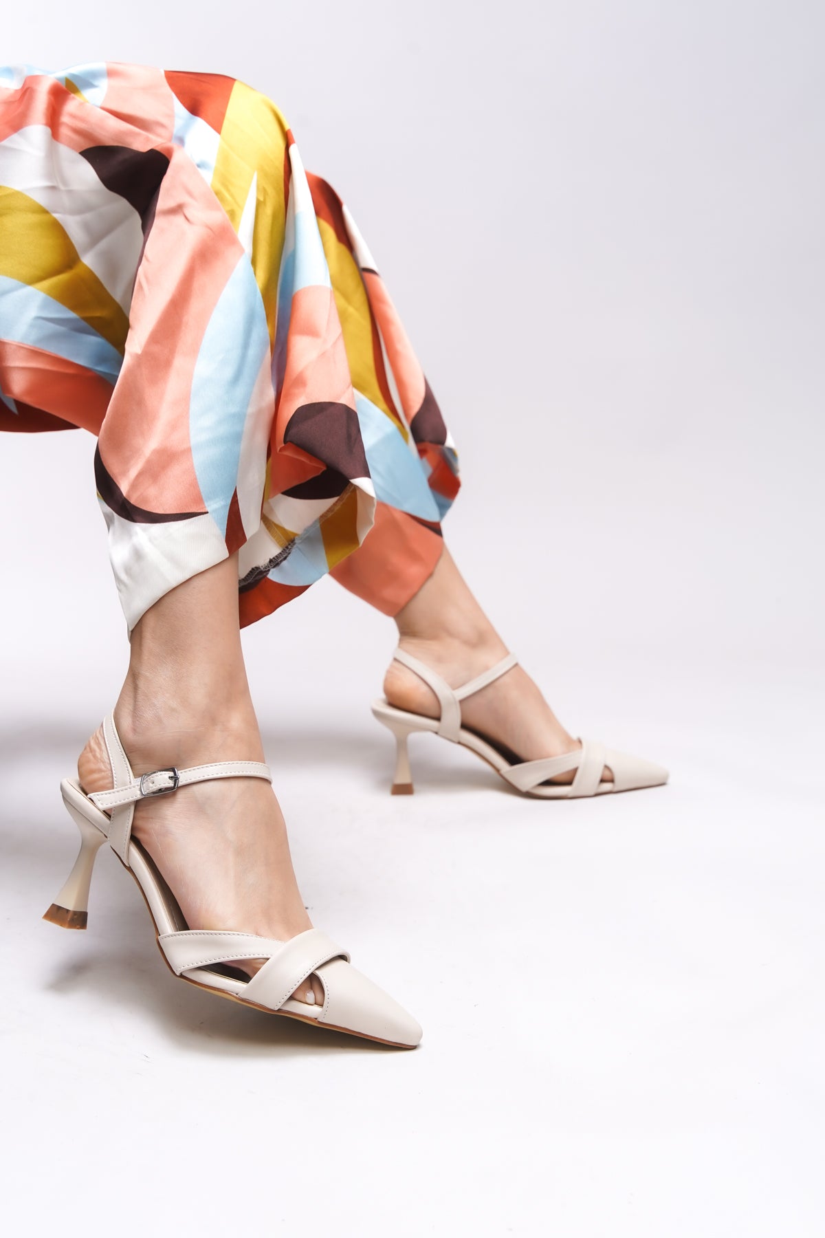 Riccon Esronyn Kadın Arkası Açık Sivri Burun Stiletto 0012707