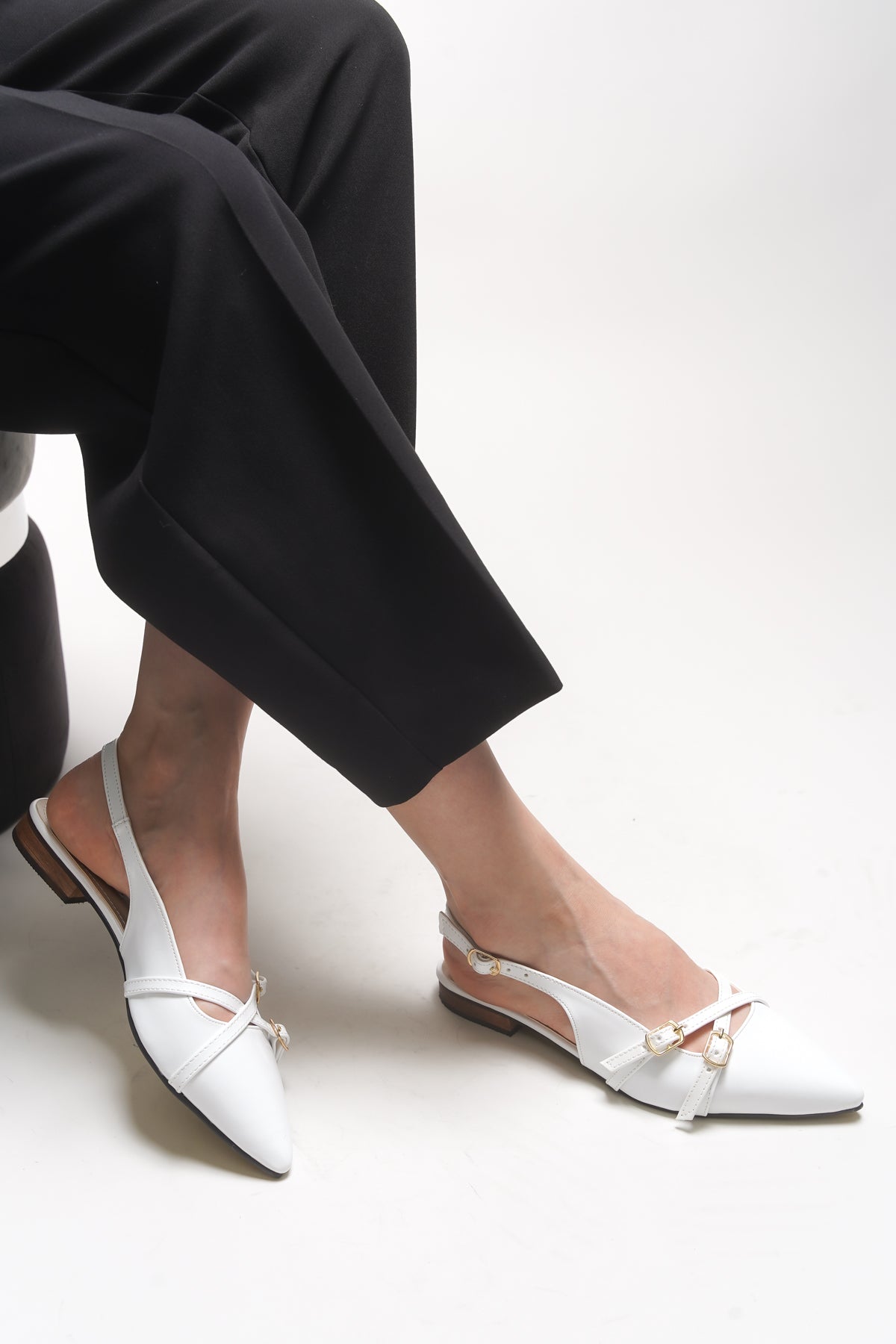 Riccon Elyenlana Kadın Sivri Burunlu Topuklu Ayakkabı 0012110