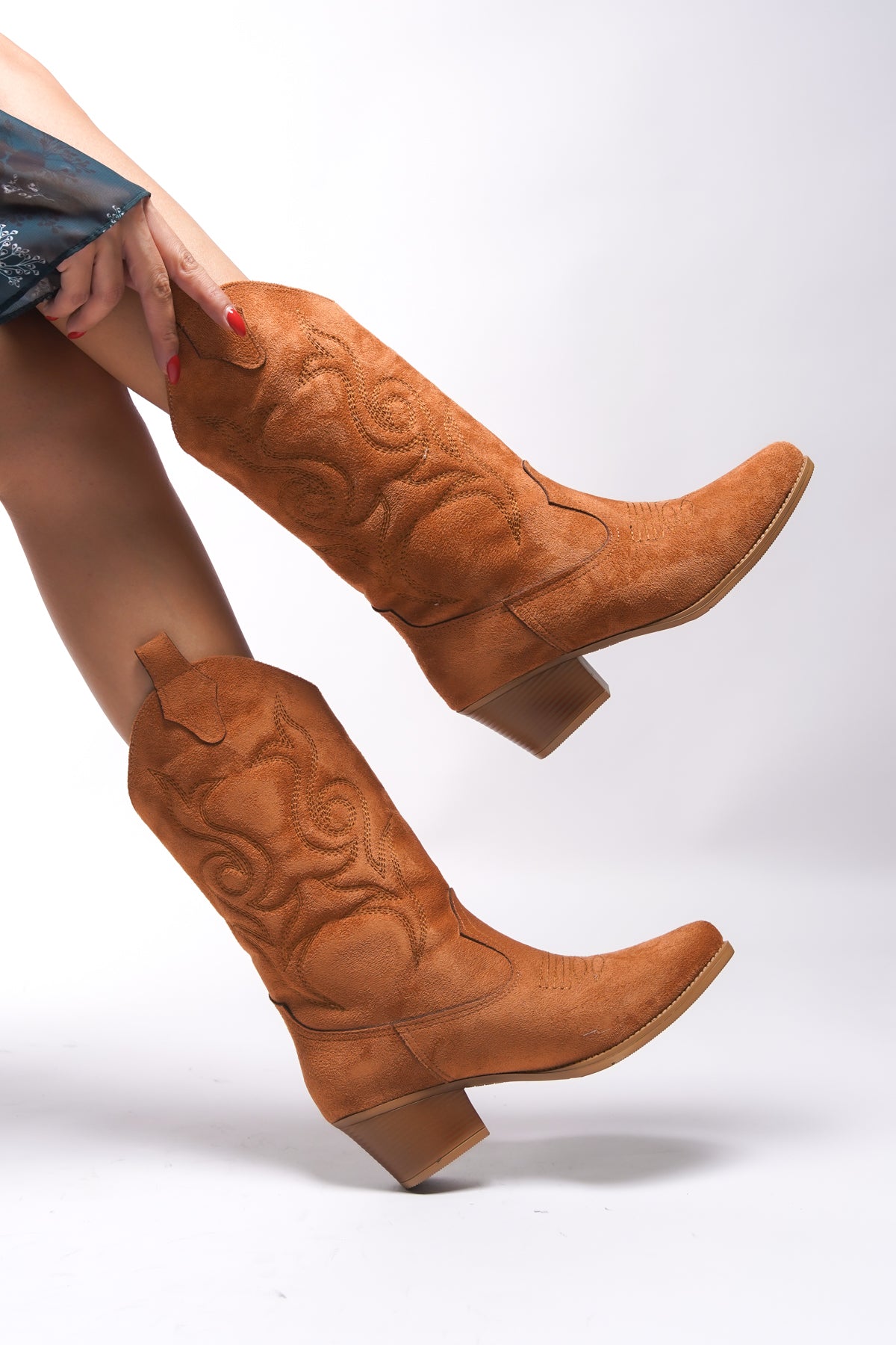 Riccon Beicilia Kadın Nakışlı Western Çizme 001288 Taba Süet