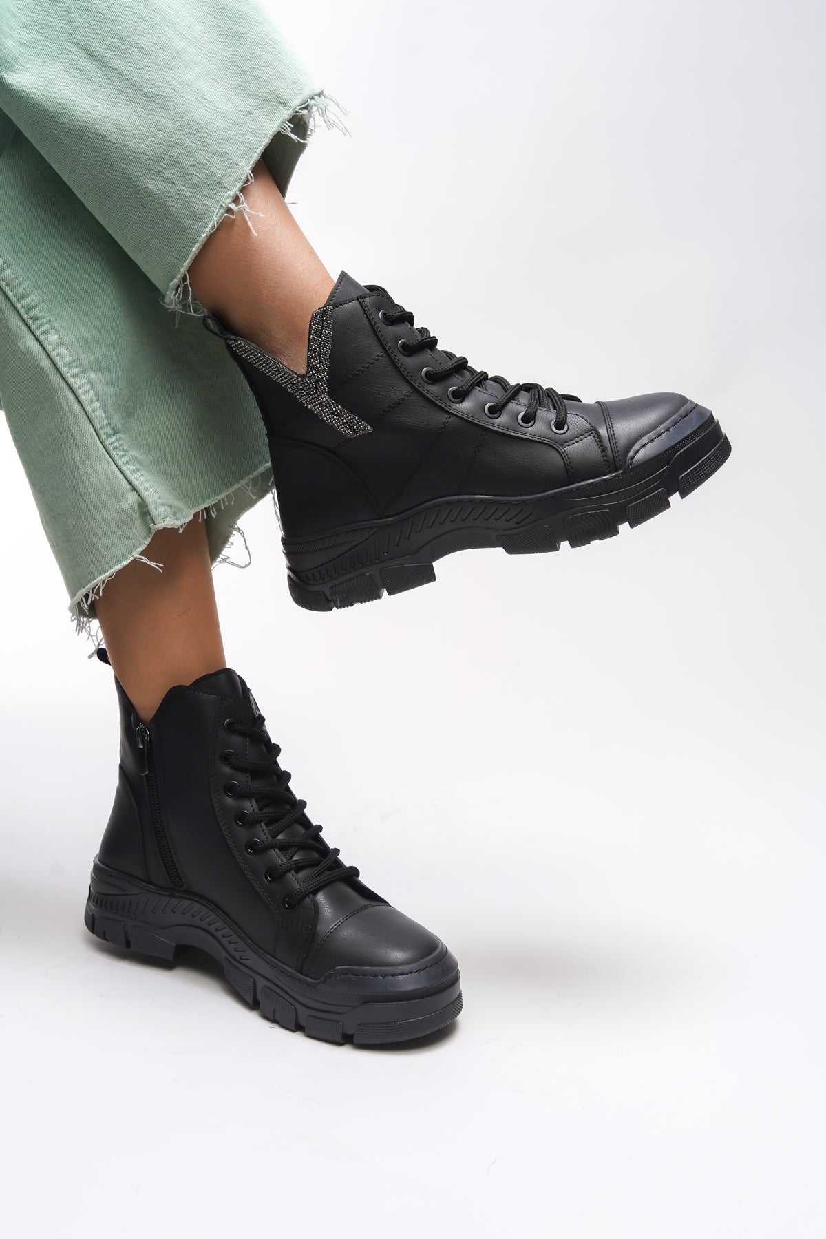 Riccon Maerlira Kadın Zincir ve Toka Detaylı Bot