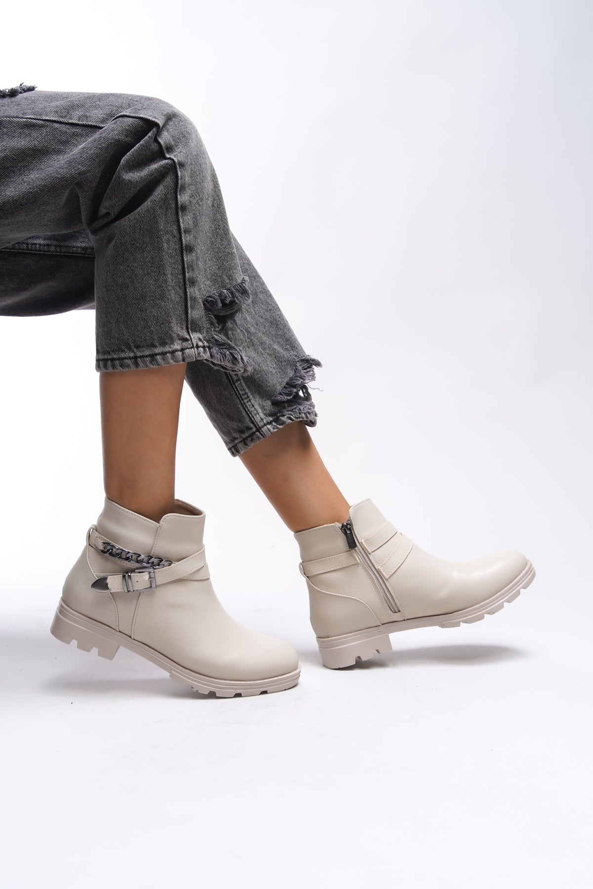 Riccon Relrunia Kadın Zincir ve Toka Detaylı Bot