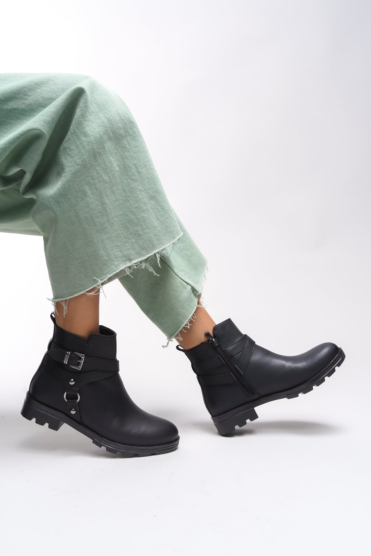 Riccon Lislaevar Kadın Toka Detaylı Bot 0012202