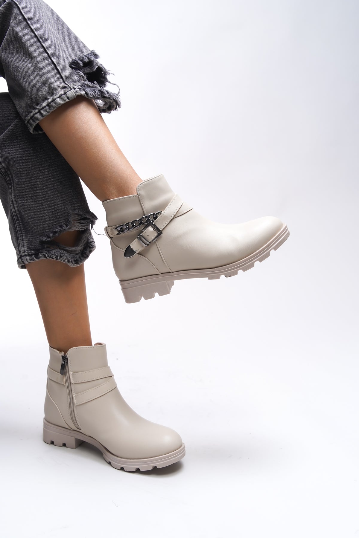 Riccon Relrunia Kadın Zincir ve Toka Detaylı Bot