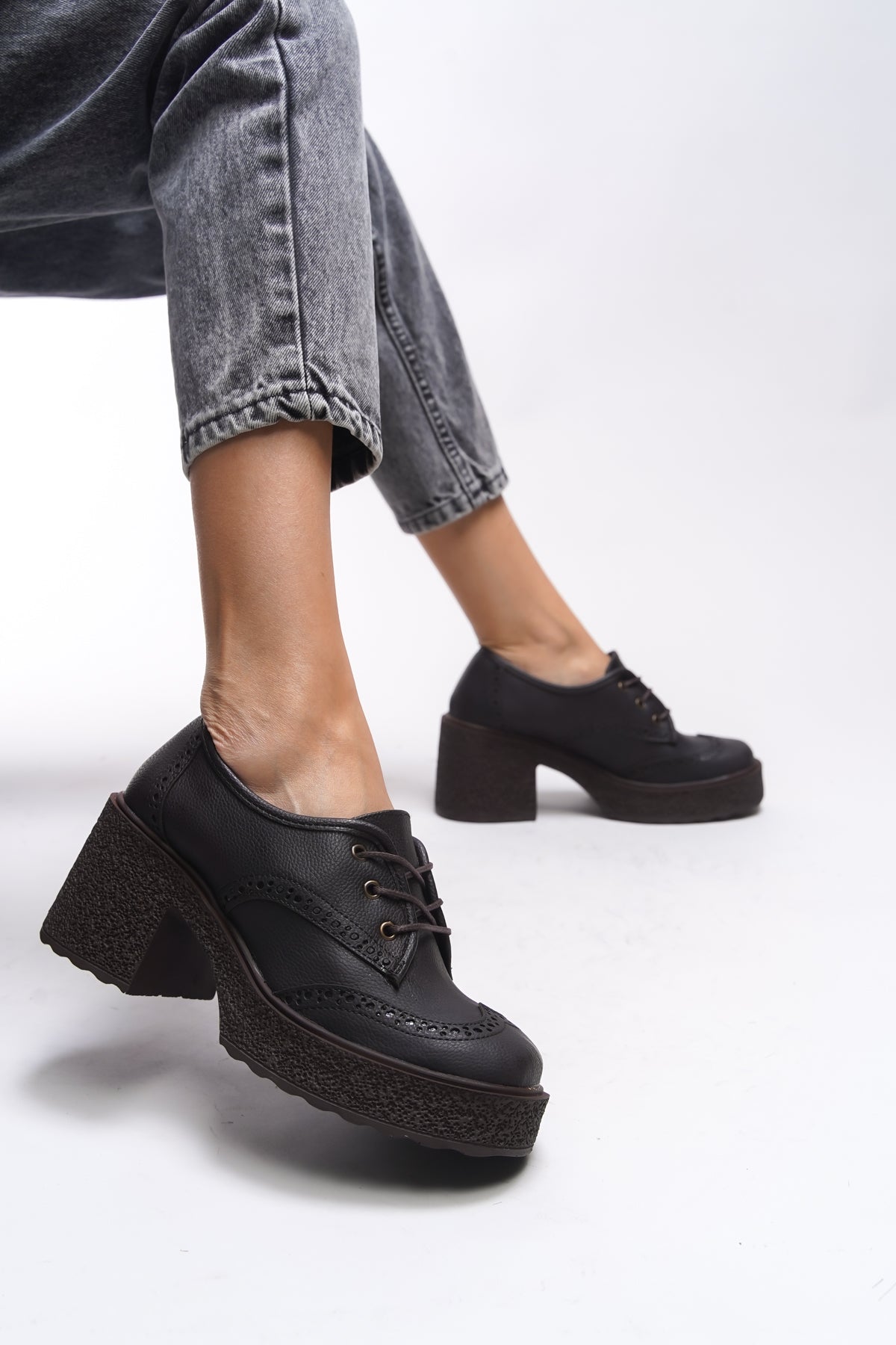 Riccon Ghinziss Kadın Topuklu Bağcıklı Loafer 00121570 Dokulu Kahverengi Cilt