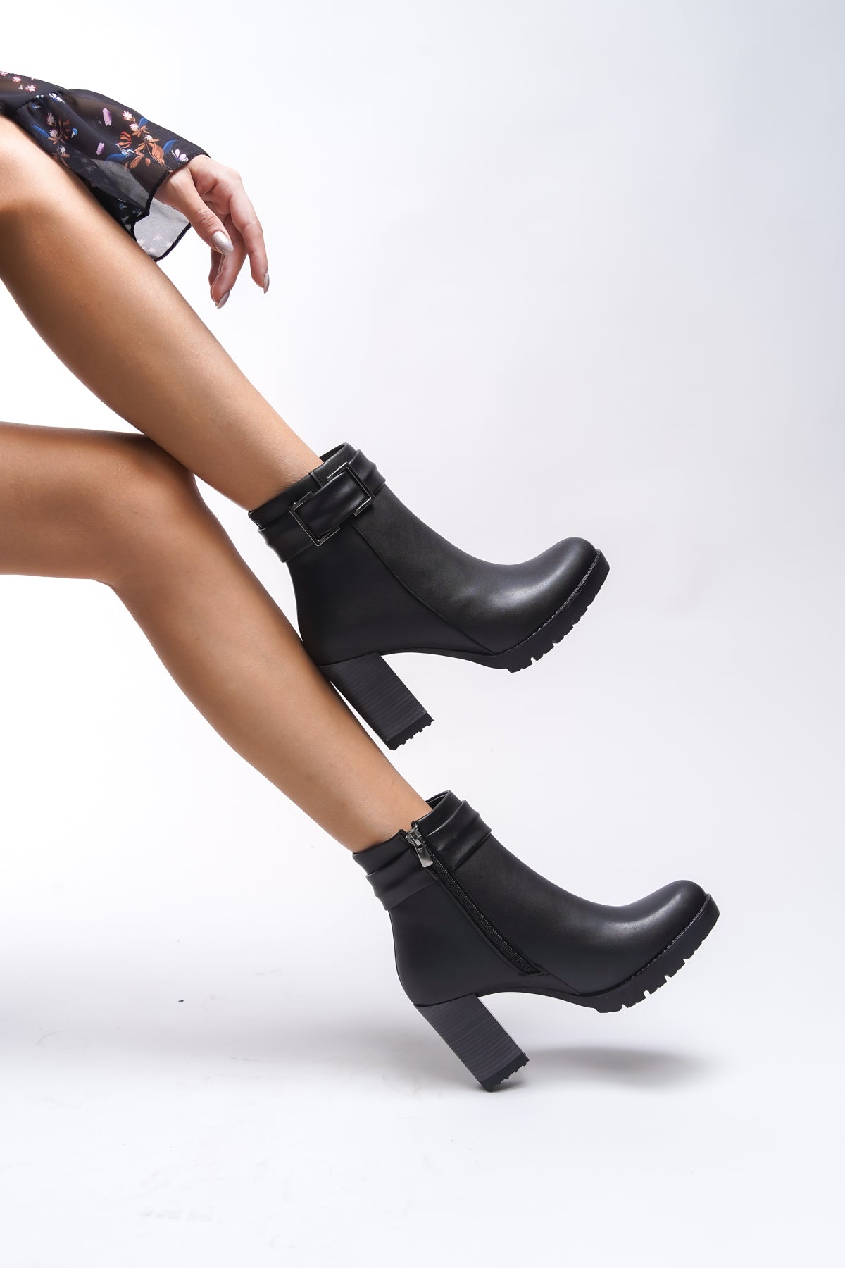 Riccon Isolniya Kadın Toka Detaylı Yüksek Topuklu Bot 0012503