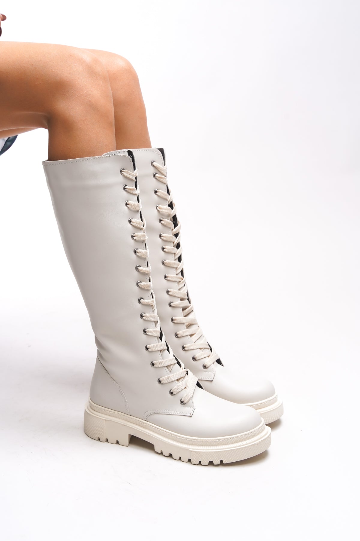 Riccon Qhinobi Kadın Diz Altı Bağcıklı Çizme 0012814