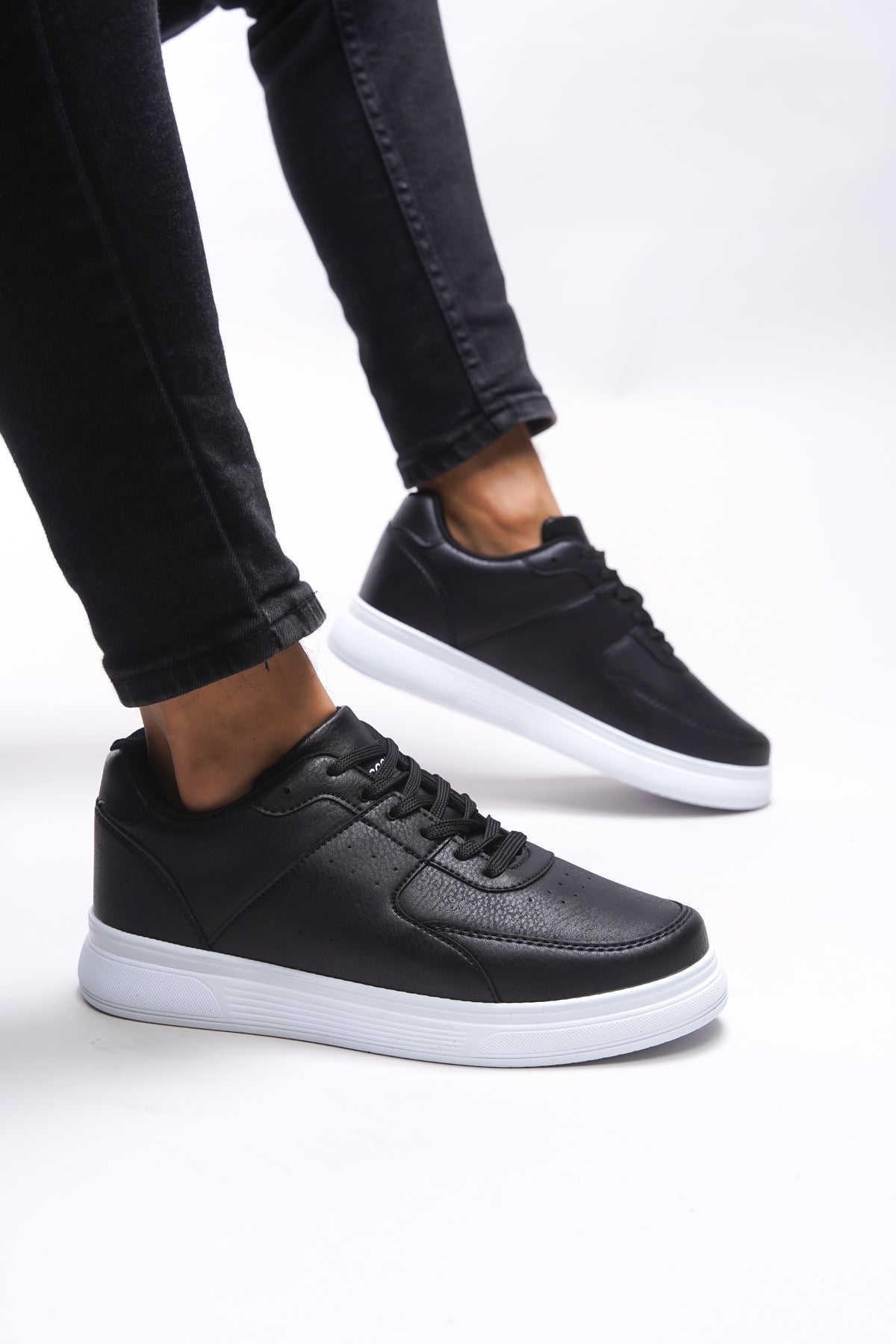 Riccon Jamethil Erkek Sneaker 0012110 Siyah Beyaz - Riccon