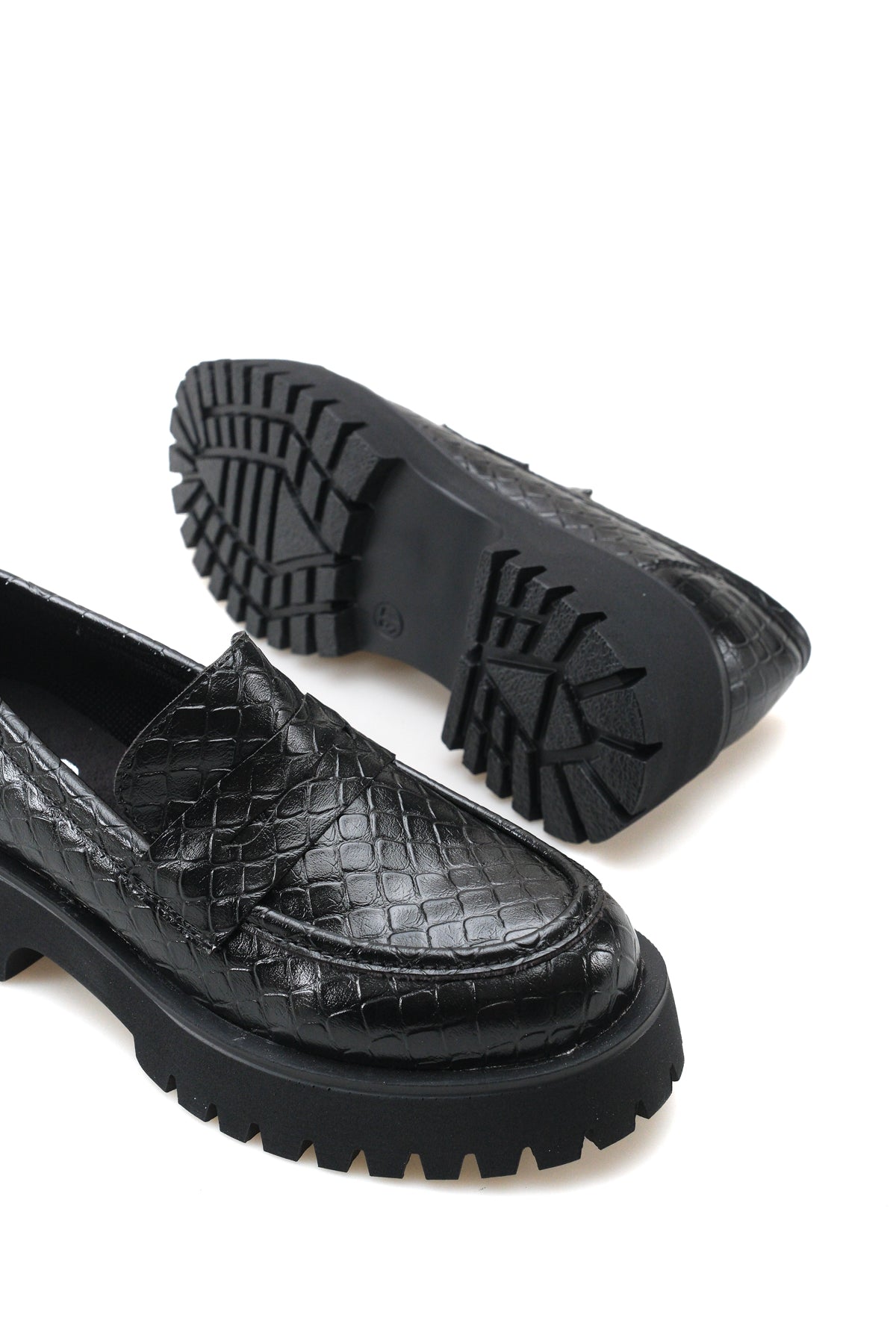Riccon Selene Pia Kadın Loafer 0012301 Siyah Kroko