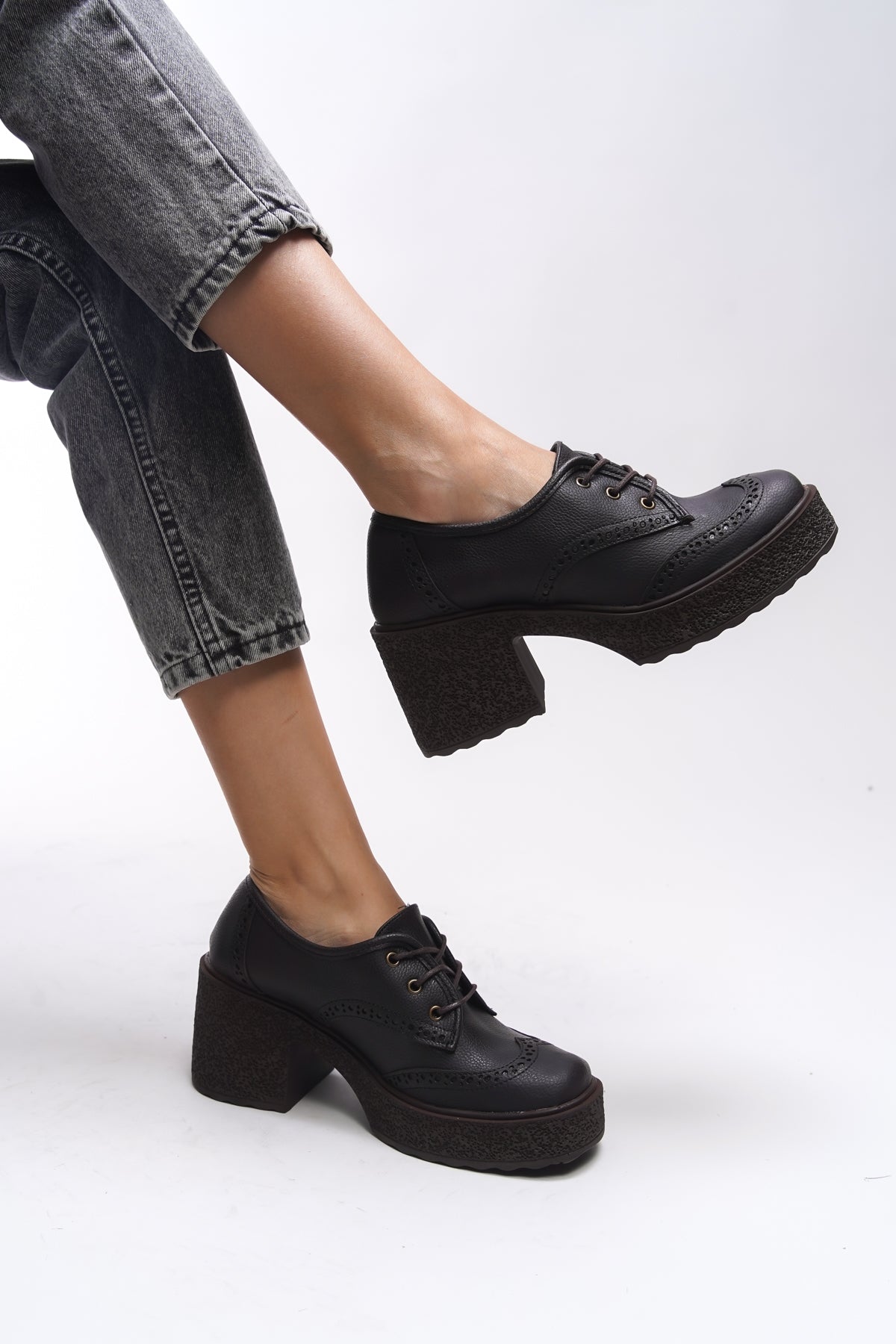 Riccon Ghinziss Kadın Topuklu Bağcıklı Loafer 00121570 Dokulu Kahverengi Cilt