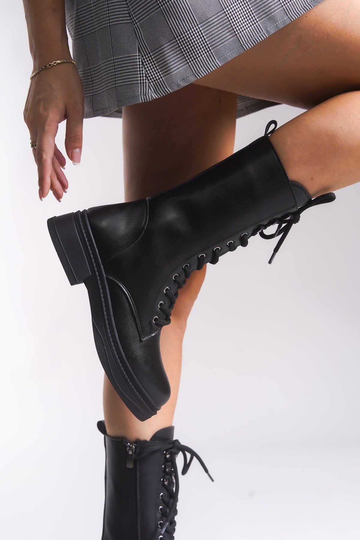 Riccon Marlyrra Kadın Bağcıklı Kısa Çizme 0012707