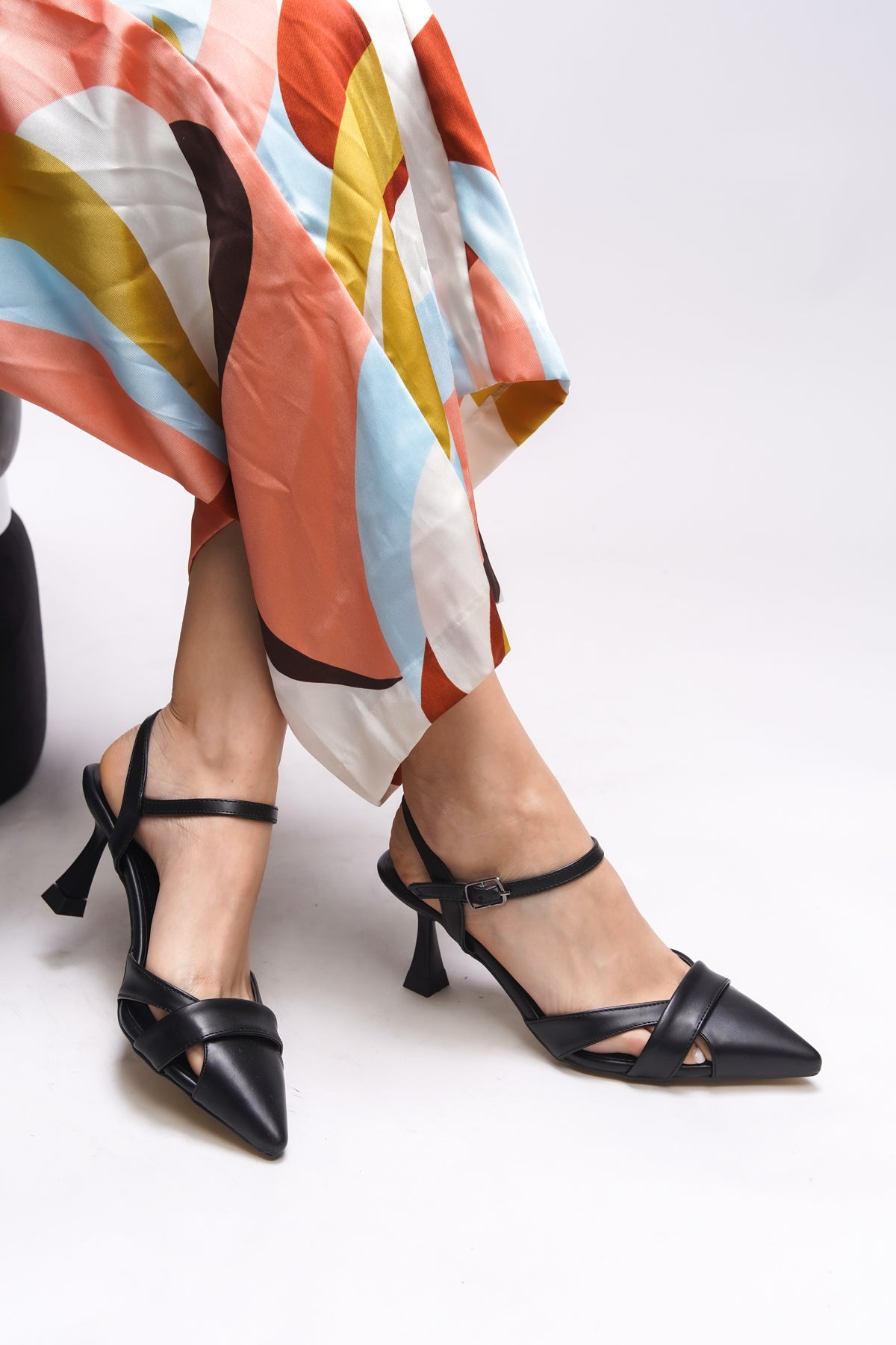 Riccon Esronyn Kadın Arkası Açık Sivri Burun Stiletto 0012707