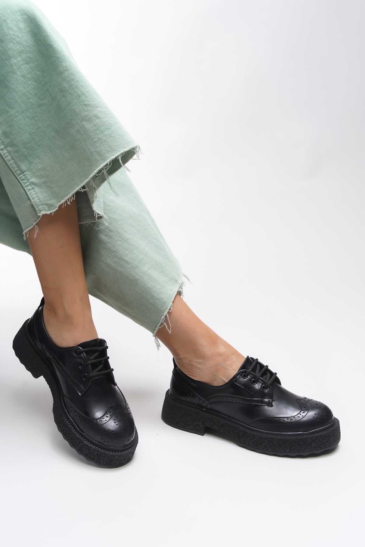Riccon Oknyrth Kadın Bağcıklı Loafer 00121990 Mat Siyah Rugan