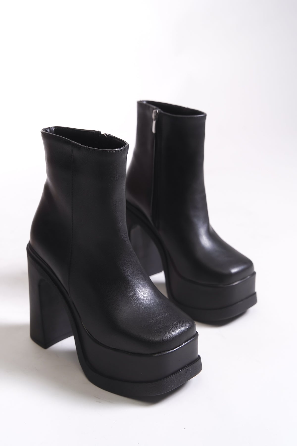 Riccon Kadın Yüksek Topuklu Ayakkabı 00122010