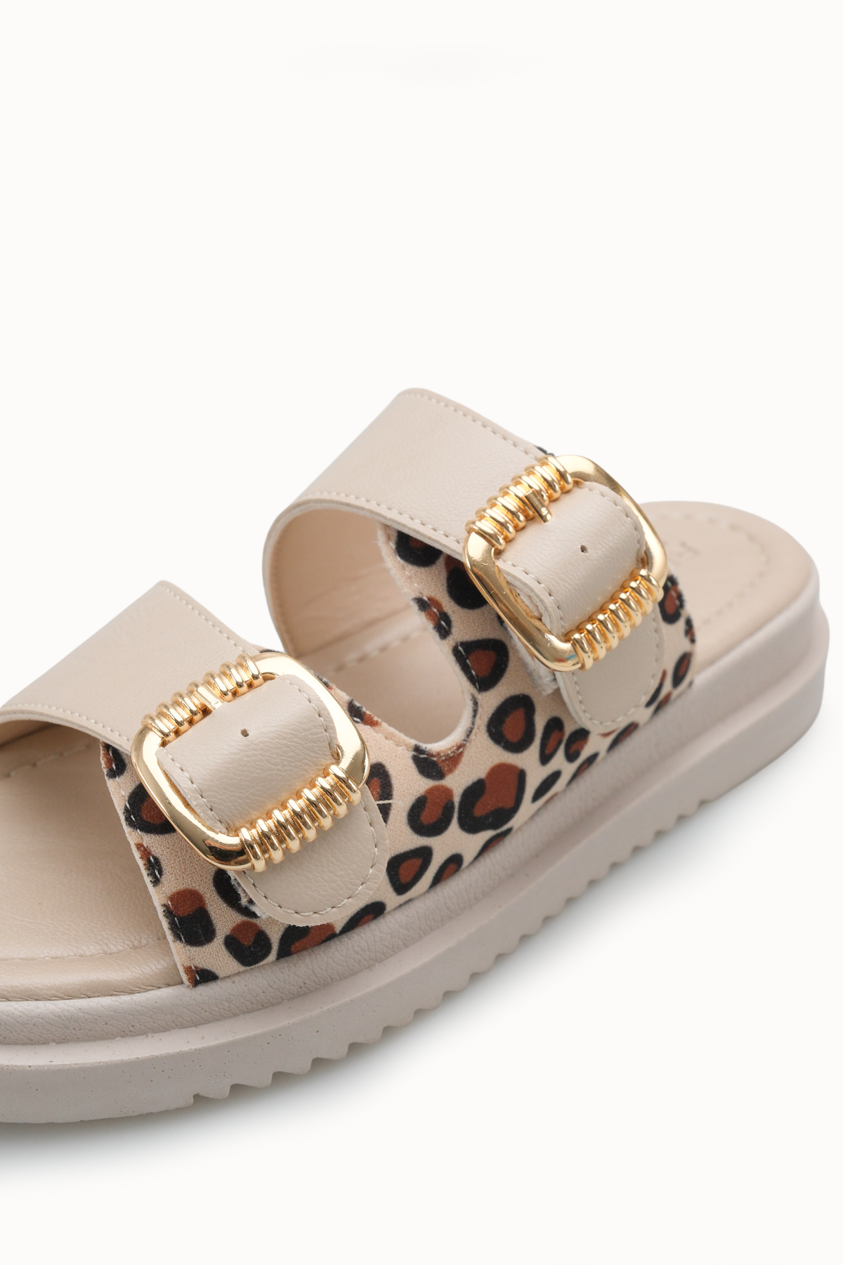 Riccon Kadın Çift Tokalı Terlik 00120403 Bej Leopar