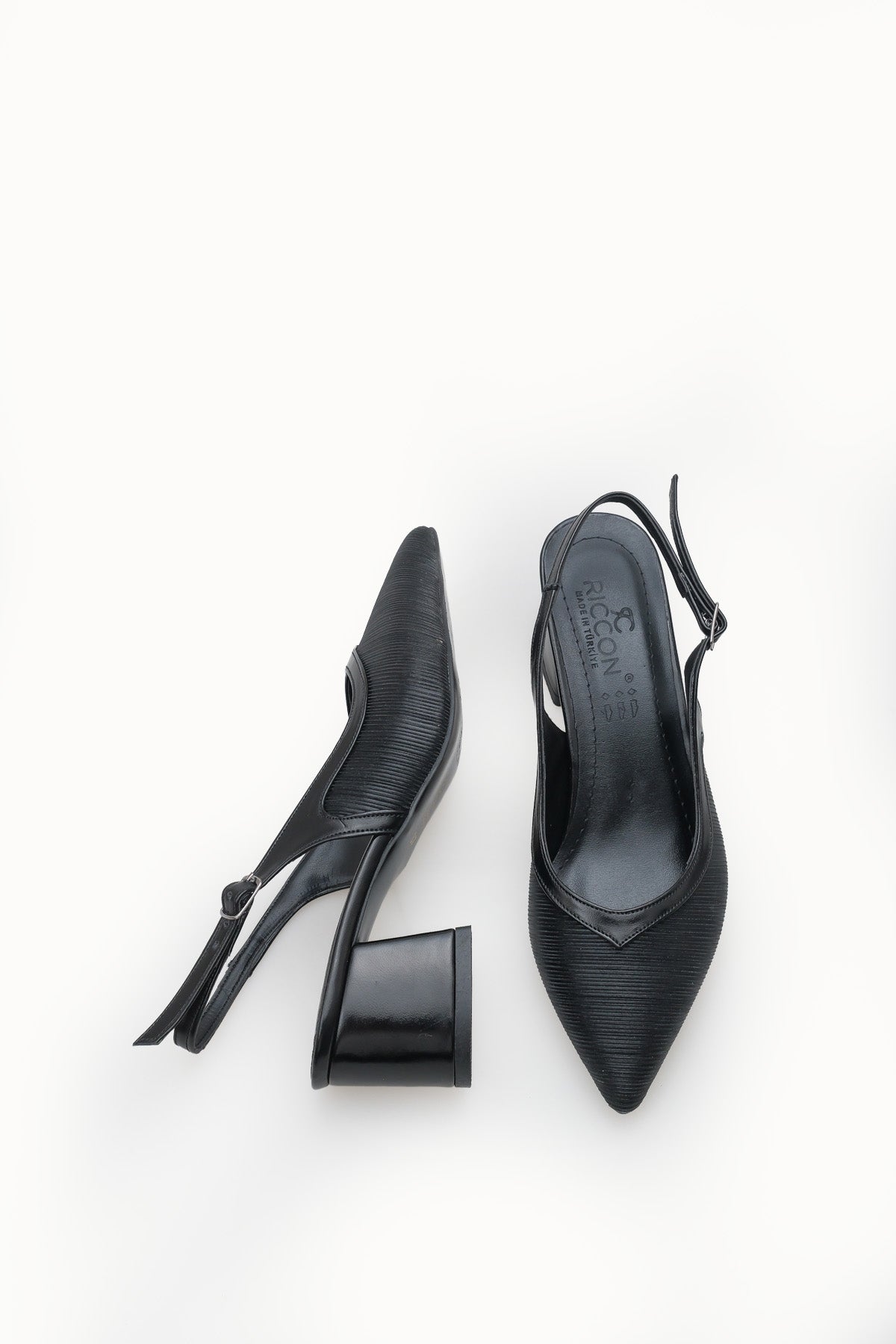 Riccon Kadın Sivri Burunlu Arkası Açık Topuklu Ayakkabı 0012453 Siyah Dokulu