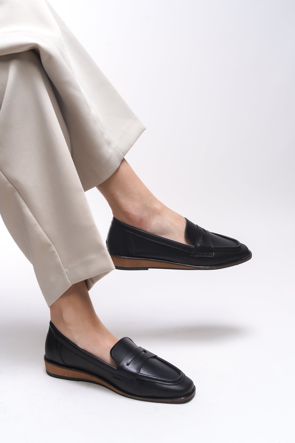 Riccon Aviraele Kadın Loafer 0012200 Siyah Cilt