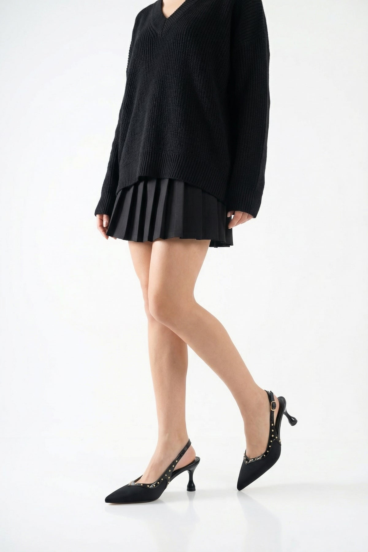 Riccon Kadın Sivri Burunlu Arkası Açık İnce Topuklu Ayakkabı 0012553 Mat Siyah