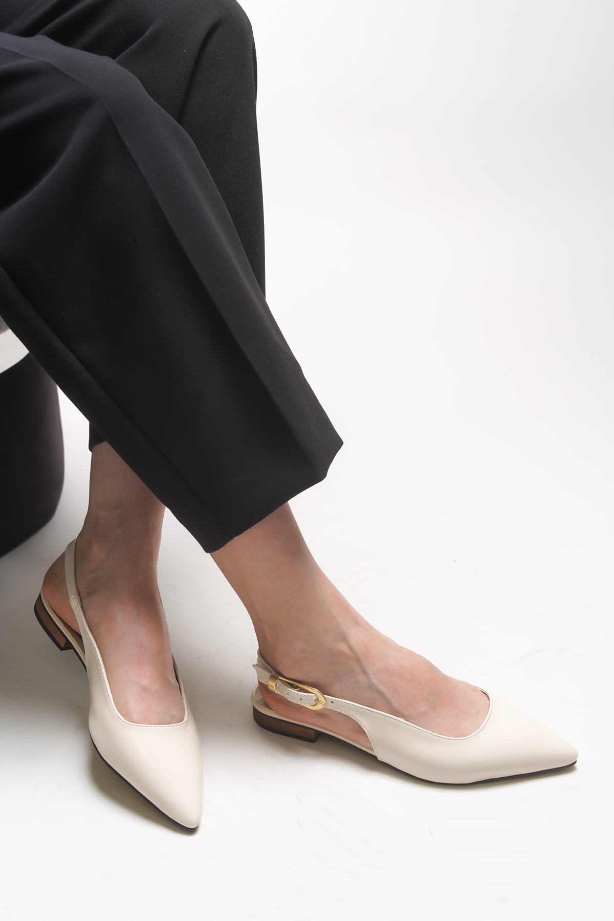 Riccon Issagalyn Kadın Sivri Burunlu Topuklu Ayakkabı 0012111