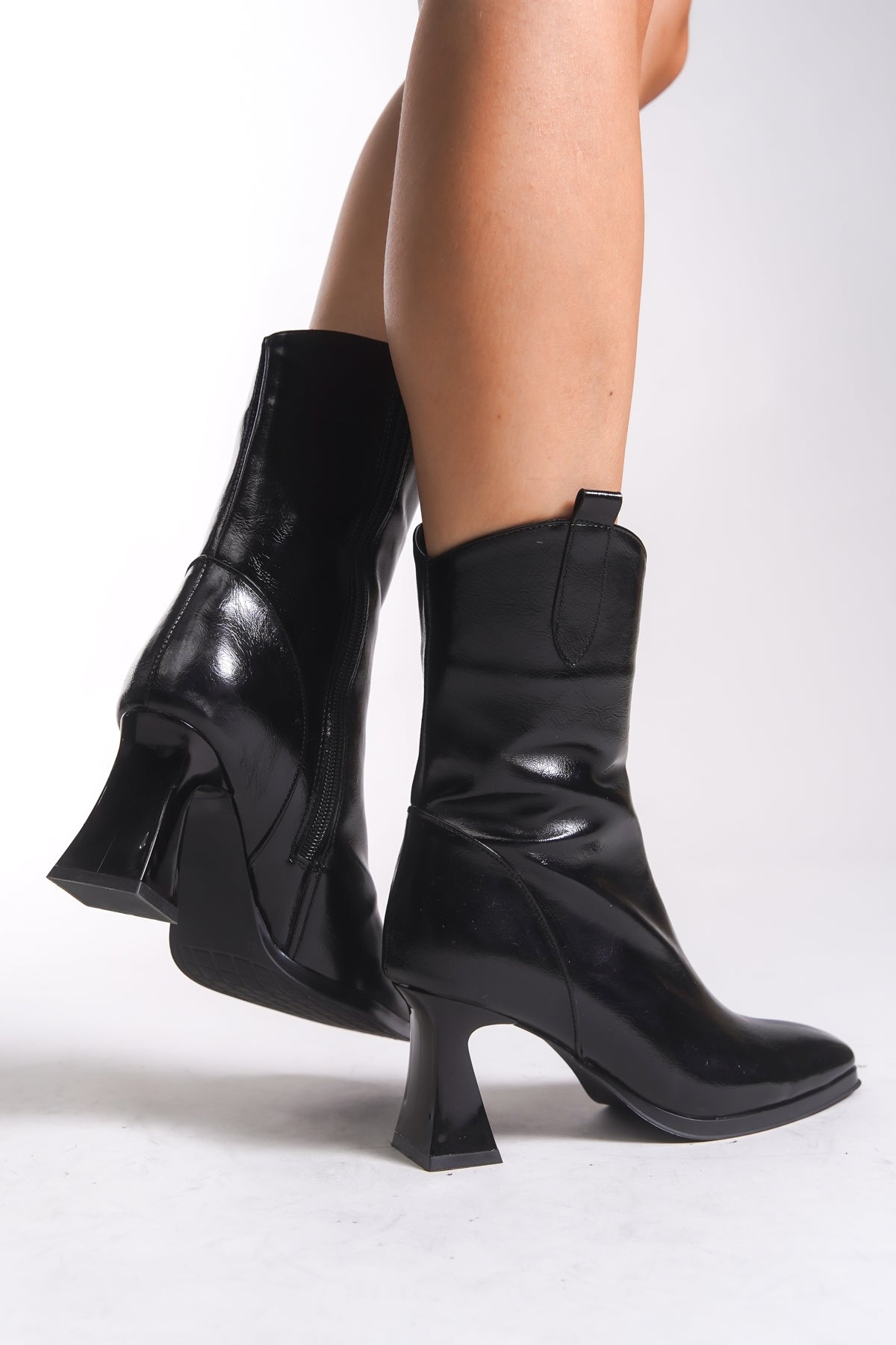 Riccon Qhicase Kadın Yüksek Topuklu Kısa Çizme 0012805