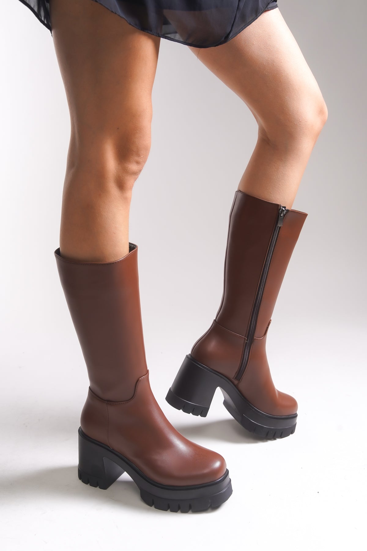 Riccon Lvamel Kadın Diz Altı Topuklu Çizme 0012501