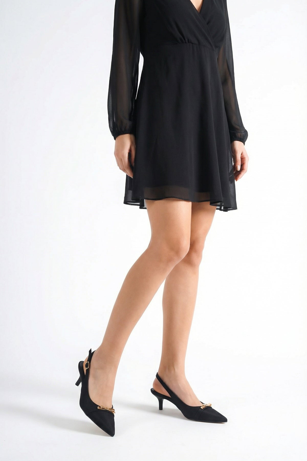 Riccon Kadın Sivri Burunlu Arkası Açık İnce Topuklu Ayakkabı 0012205 Mat Siyah