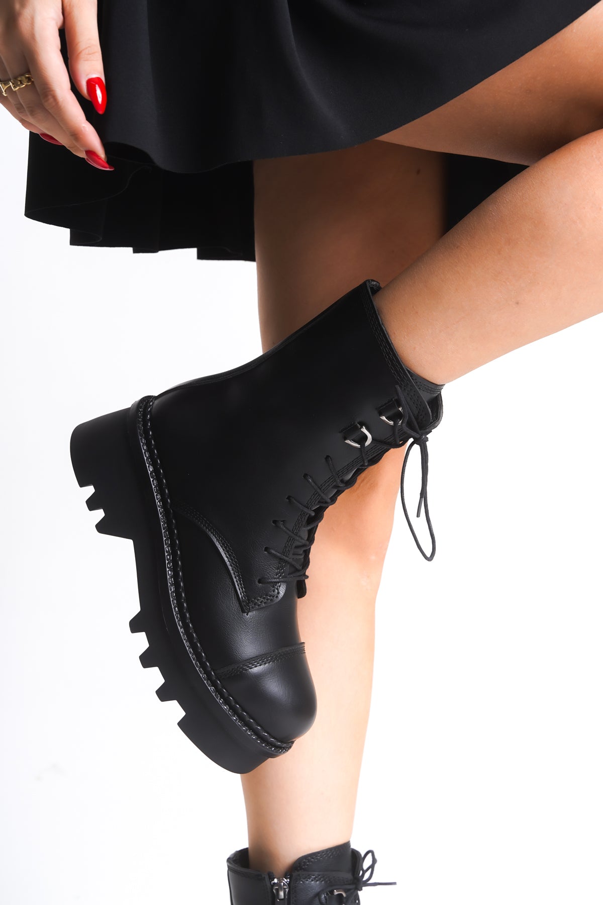 Riccon Loraventha Kadın Bot 00122002