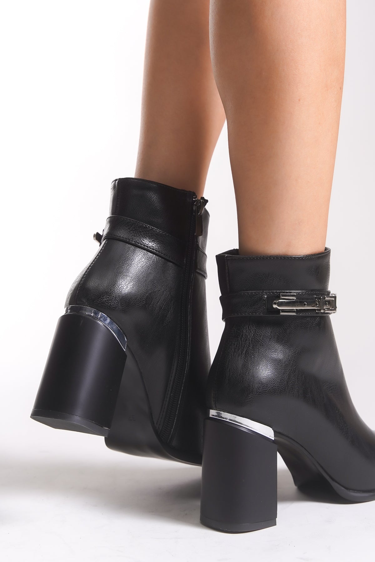 Riccon Kadın Sivri Burun Bot 0012062