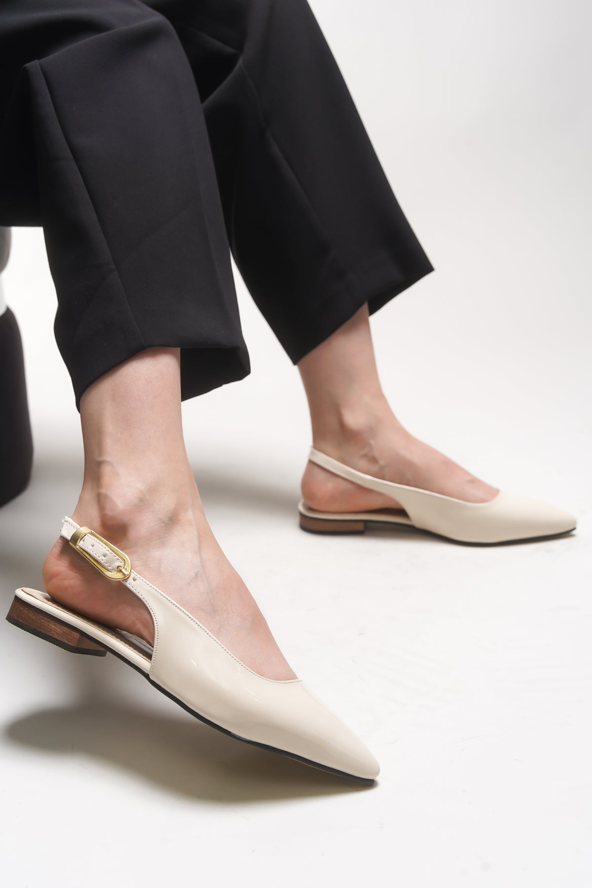 Riccon Issagalyn Kadın Sivri Burunlu Topuklu Ayakkabı 0012111