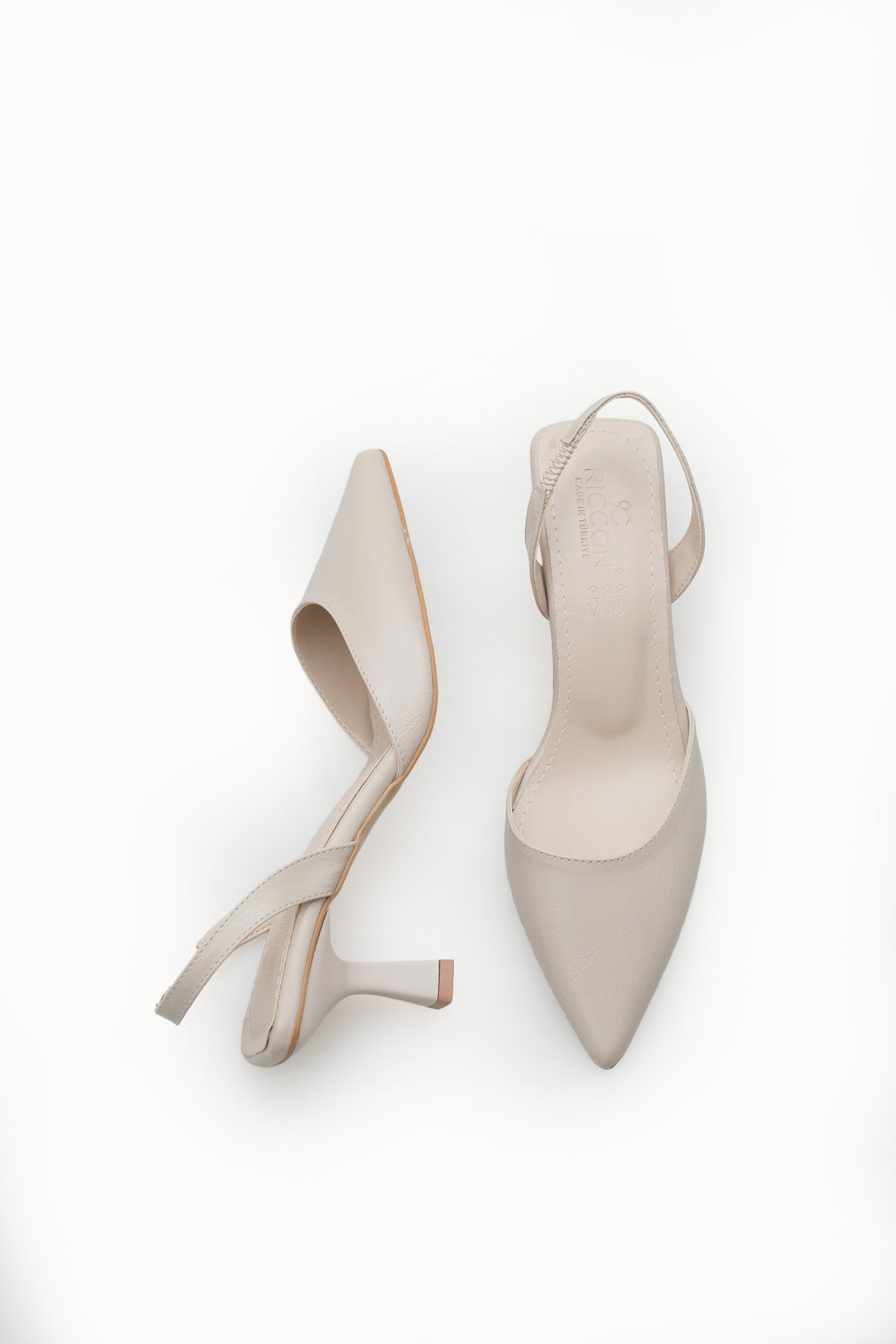 Riccon Kadın Sivri Burunlu Arkası Açık İnce Topuklu Ayakkabı 001206 Ten Rustik