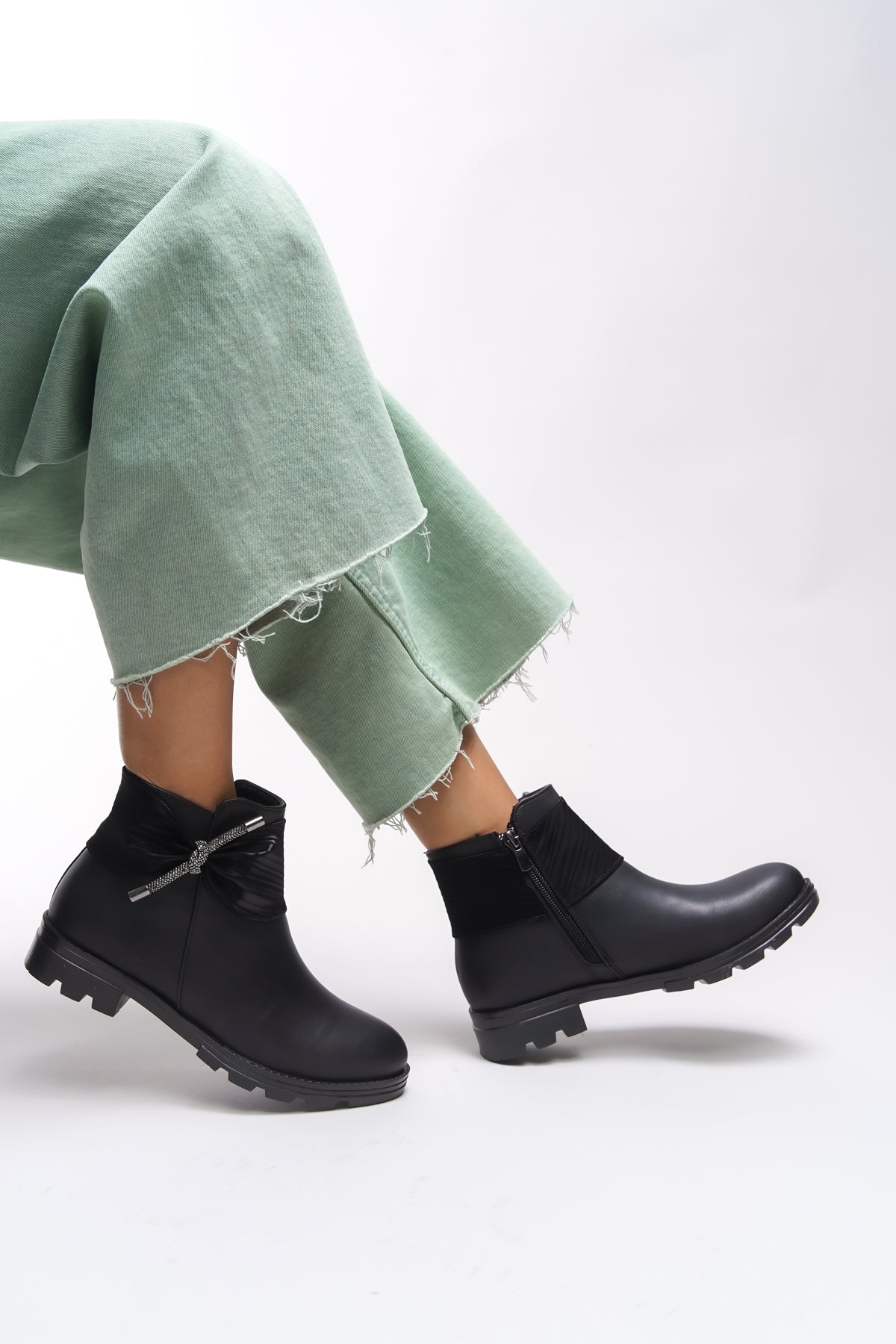 Riccon Gaenledha Kadın Kurdele ve Taş Detaylı Bot