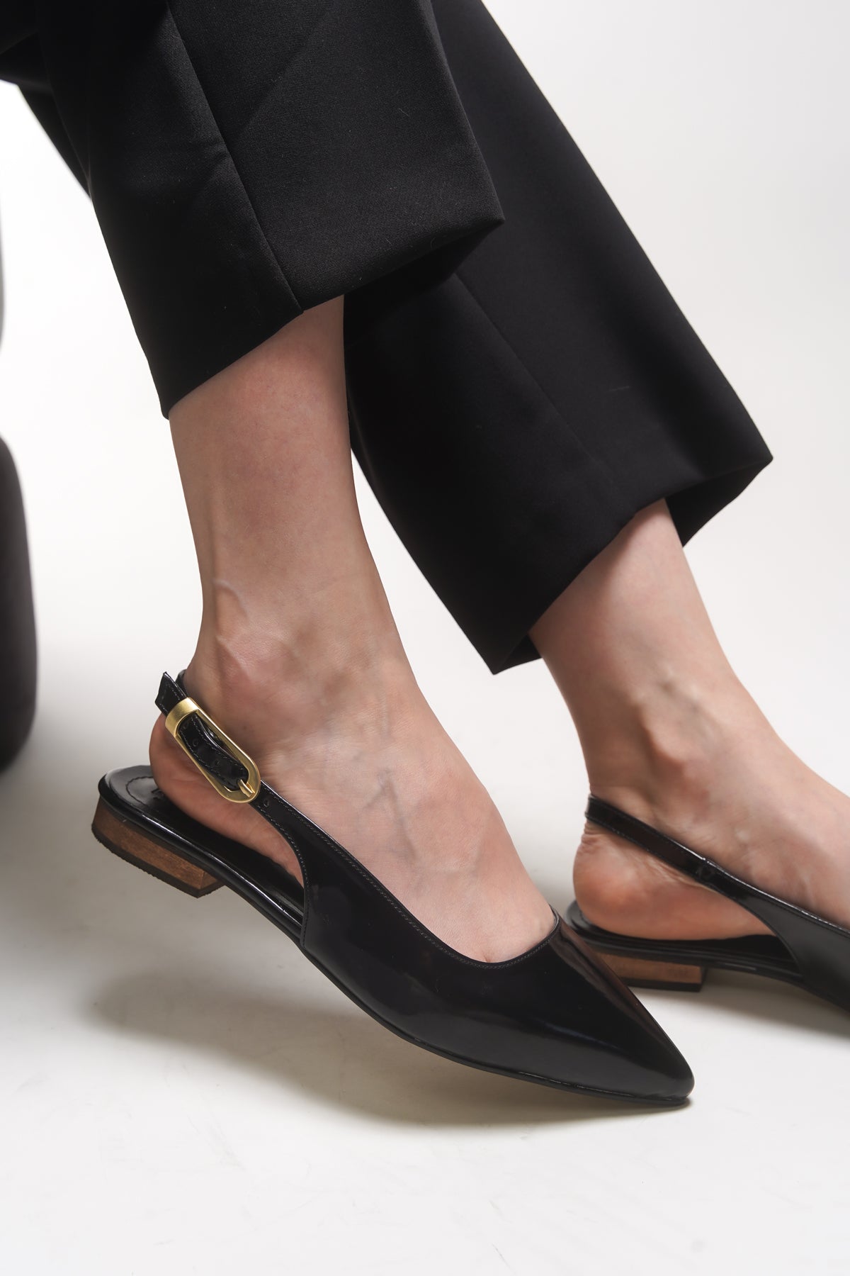 Riccon Issagalyn Kadın Sivri Burunlu Topuklu Ayakkabı 0012111